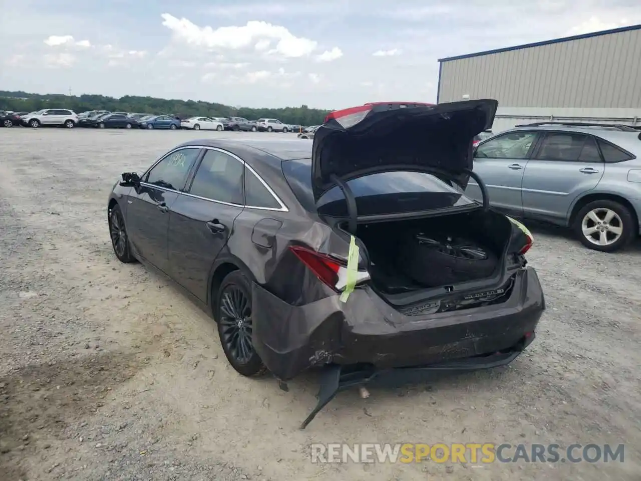 3 Photograph of a damaged car 4T1B21FB3KU002995 TOYOTA AVALON 2019