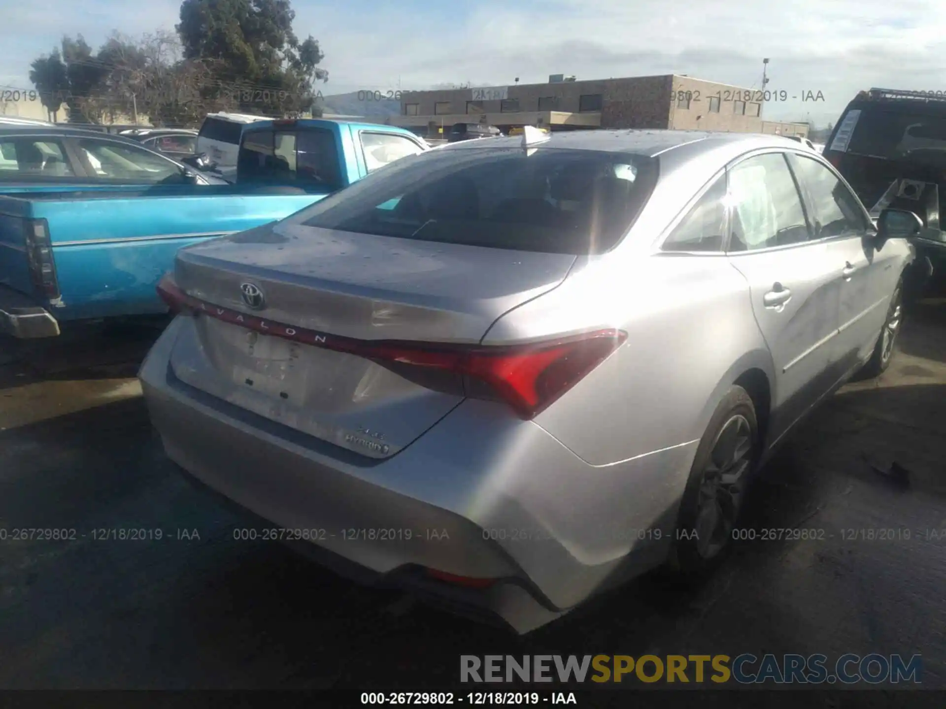 4 Photograph of a damaged car 4T1B21FB3KU005766 TOYOTA AVALON 2019