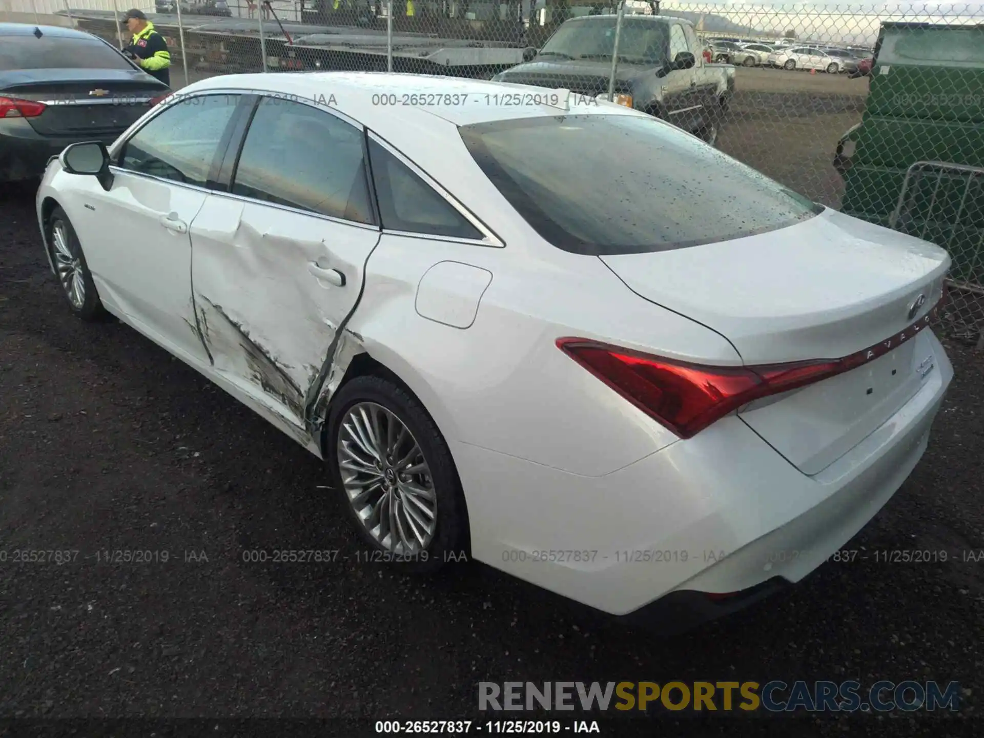 3 Фотография поврежденного автомобиля 4T1B21FB3KU010353 TOYOTA AVALON 2019