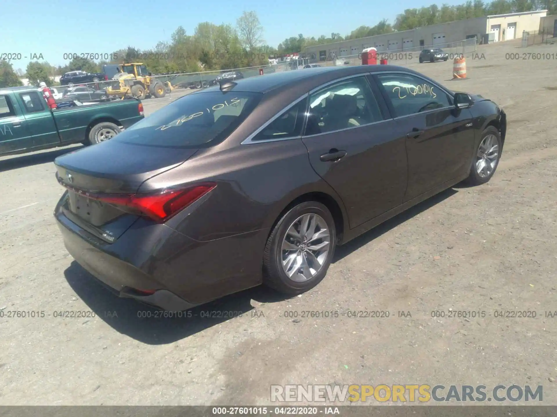 4 Photograph of a damaged car 4T1B21FB3KU011311 TOYOTA AVALON 2019