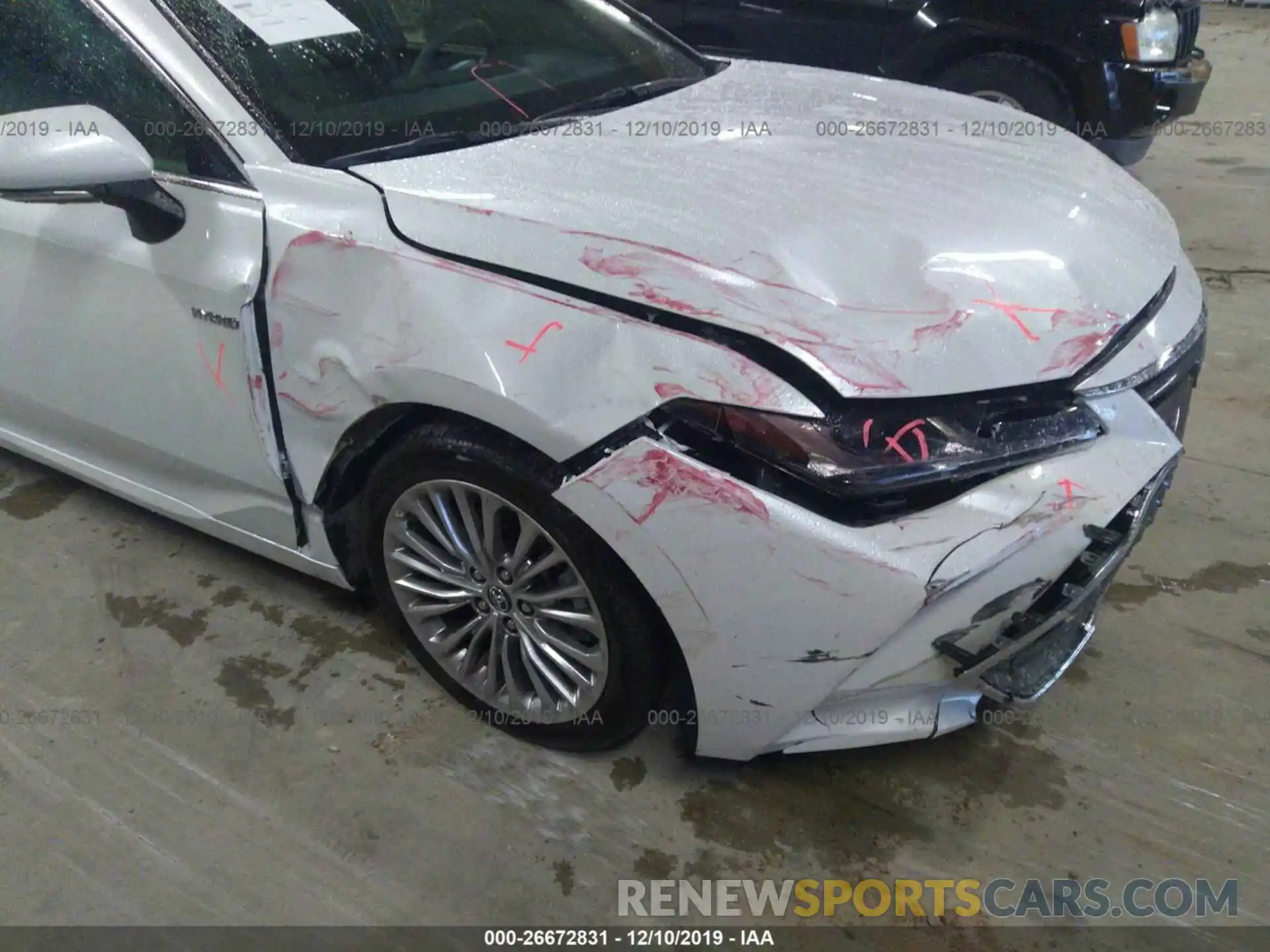 6 Photograph of a damaged car 4T1B21FB4KU001564 TOYOTA AVALON 2019