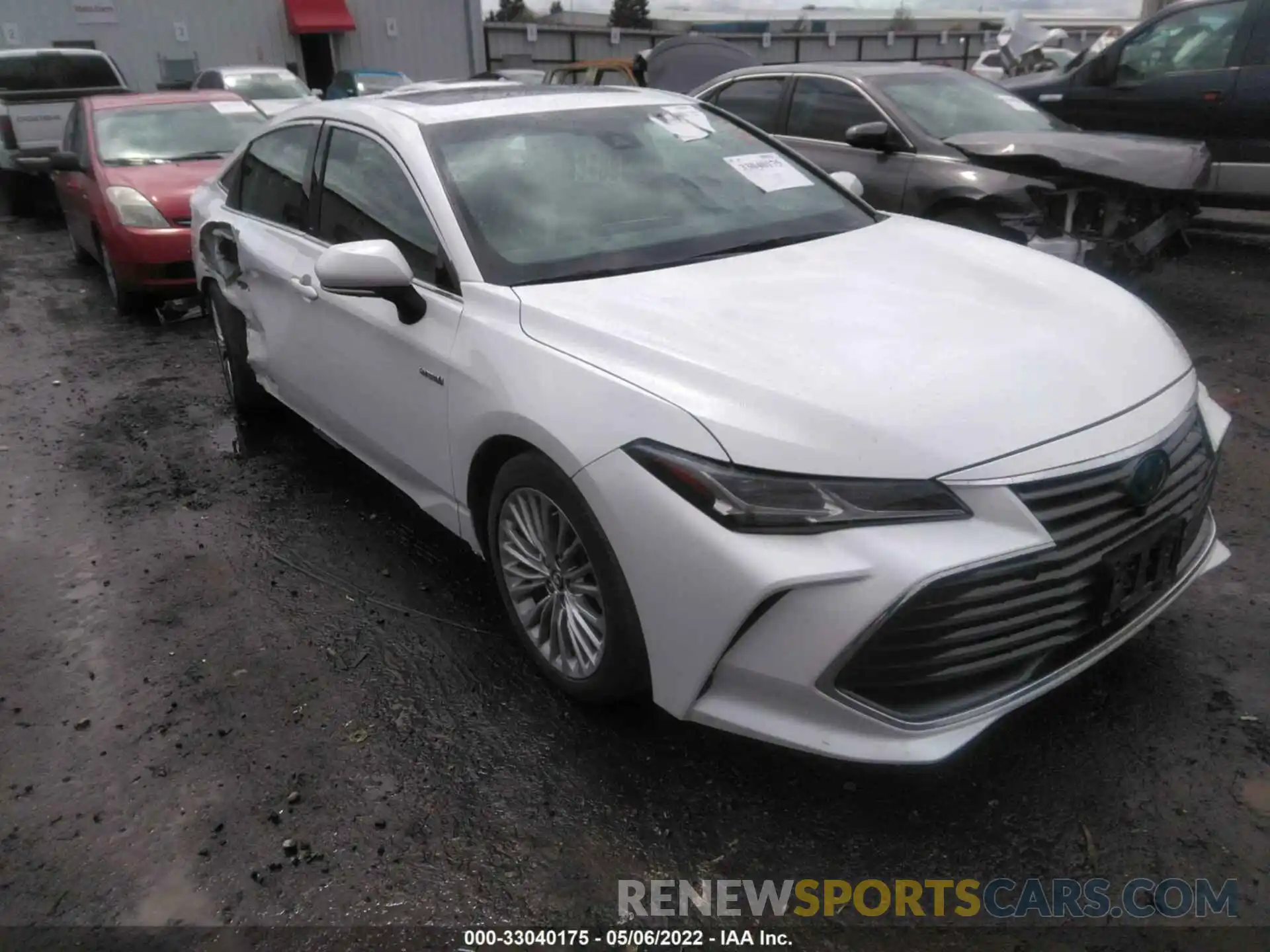 1 Photograph of a damaged car 4T1B21FB4KU001953 TOYOTA AVALON 2019