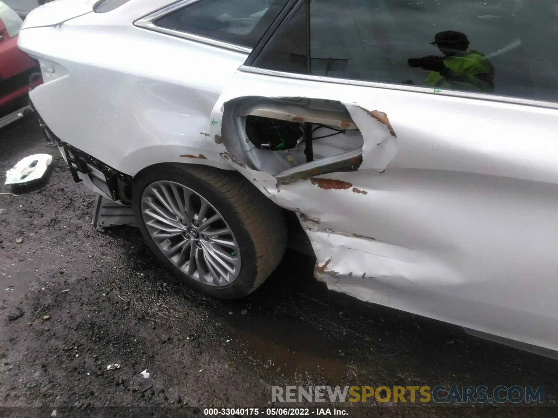 6 Photograph of a damaged car 4T1B21FB4KU001953 TOYOTA AVALON 2019