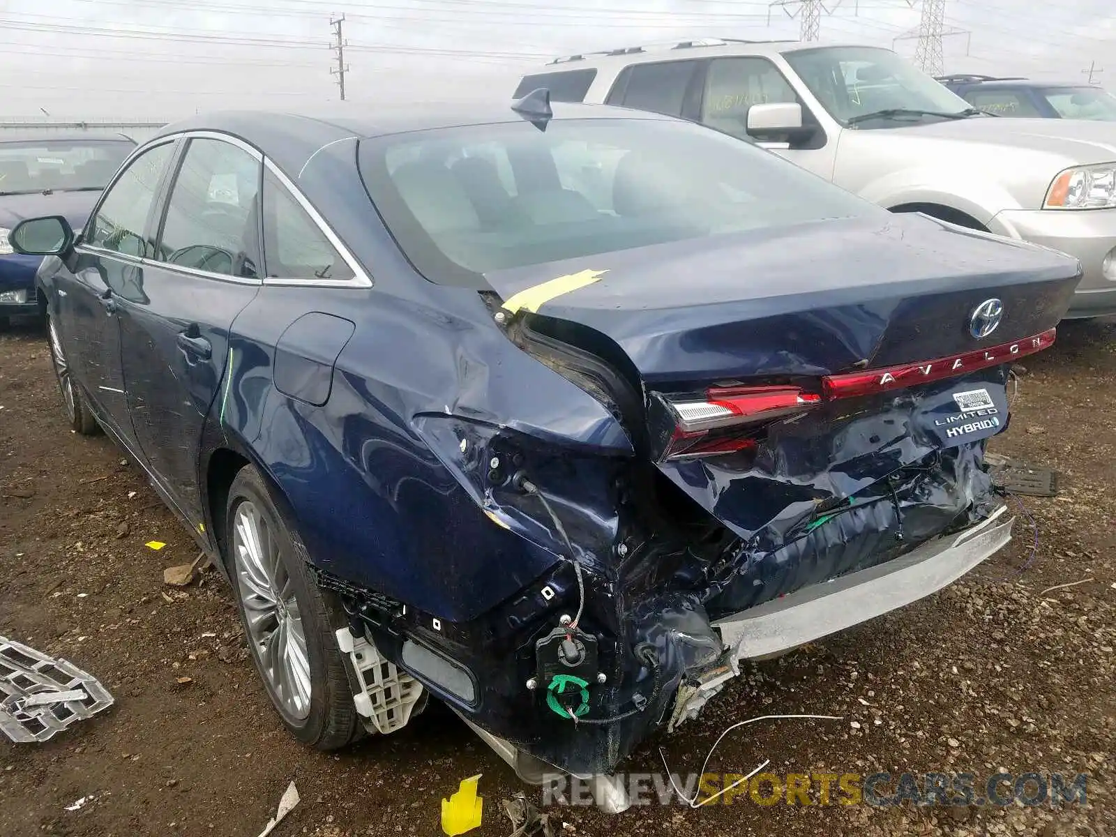 3 Photograph of a damaged car 4T1B21FB4KU004416 TOYOTA AVALON 2019