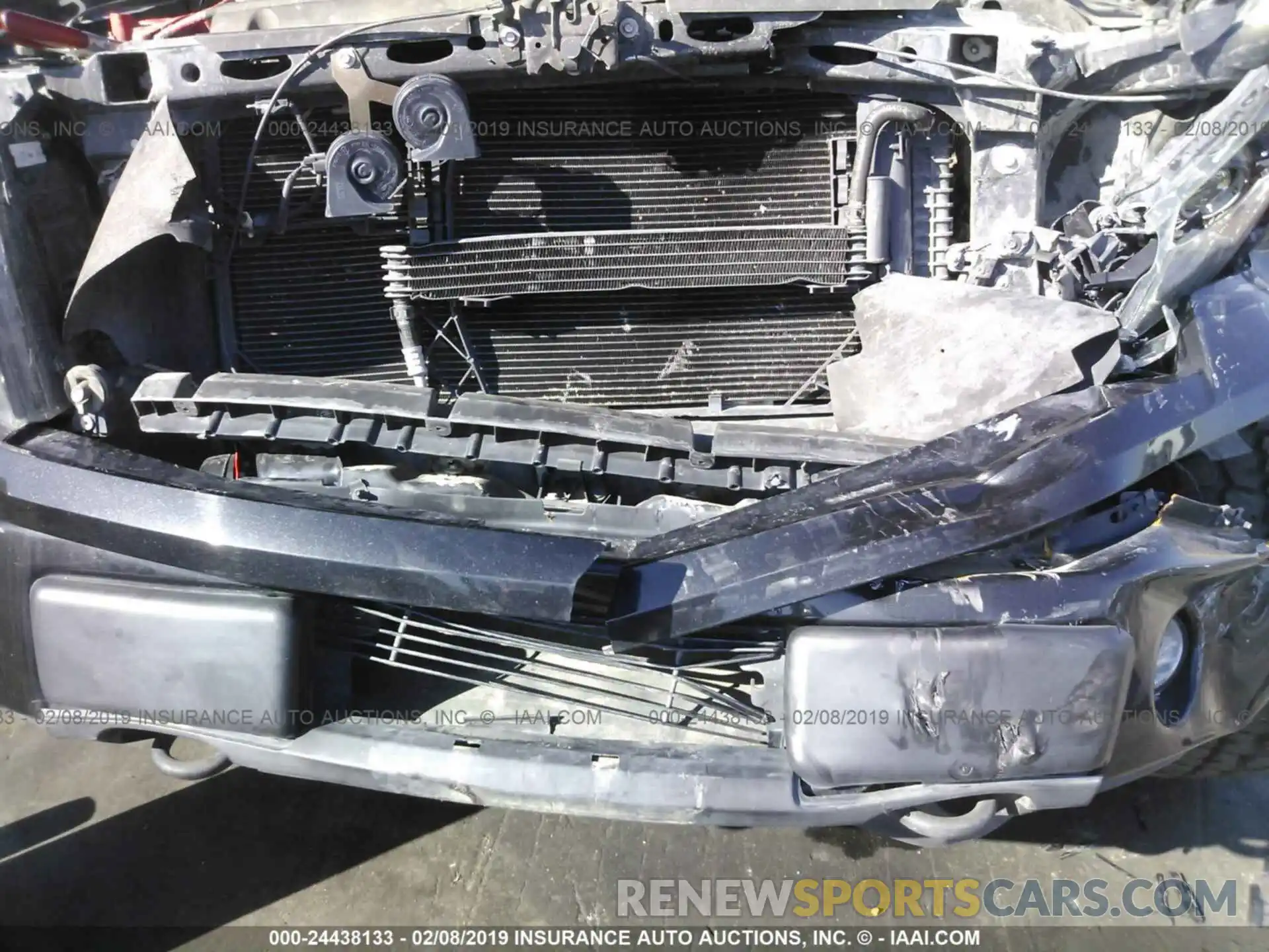 6 Photograph of a damaged car 4T1B21FB4KU006151 TOYOTA AVALON 2019