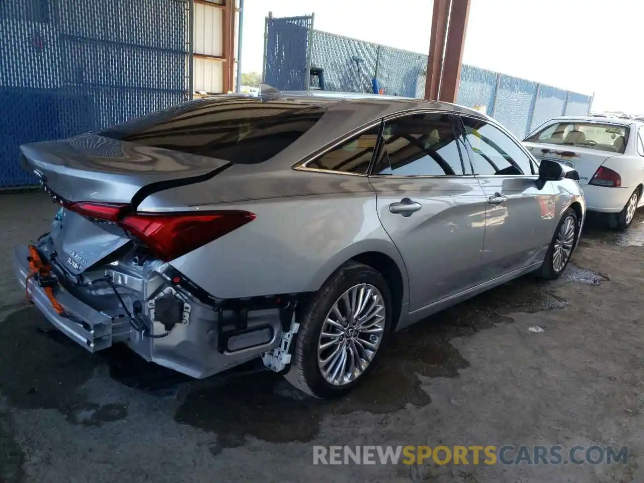 4 Photograph of a damaged car 4T1B21FB4KU008188 TOYOTA AVALON 2019