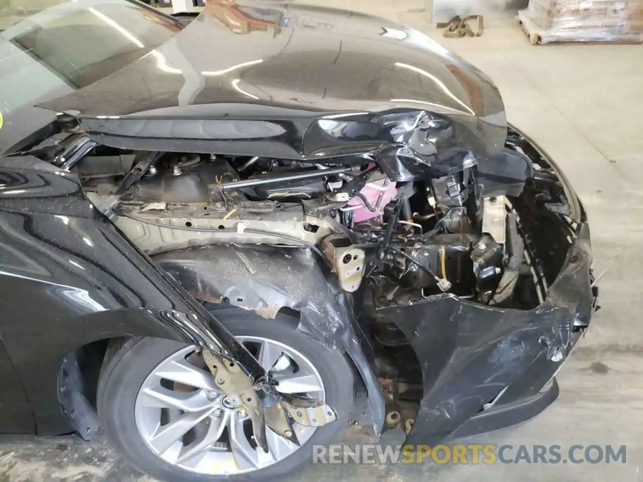 9 Photograph of a damaged car 4T1B21FB4KU009289 TOYOTA AVALON 2019