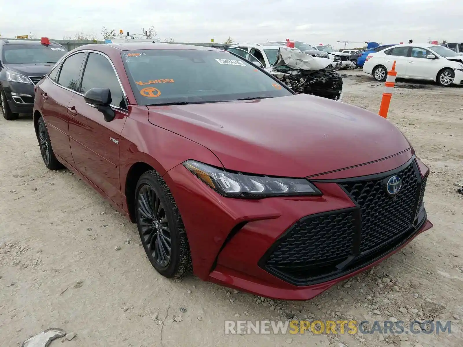 1 Photograph of a damaged car 4T1B21FB4KU011351 TOYOTA AVALON 2019