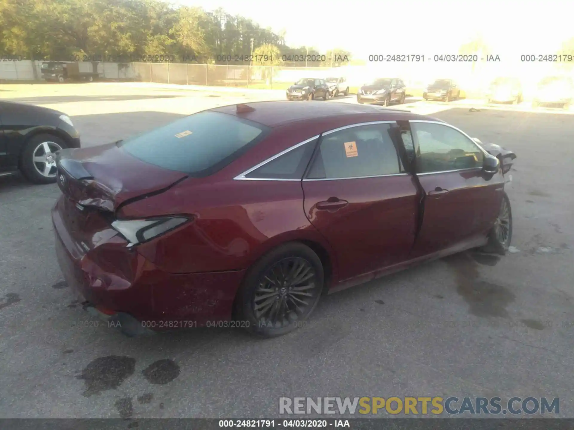 4 Photograph of a damaged car 4T1B21FB5KU002237 TOYOTA AVALON 2019