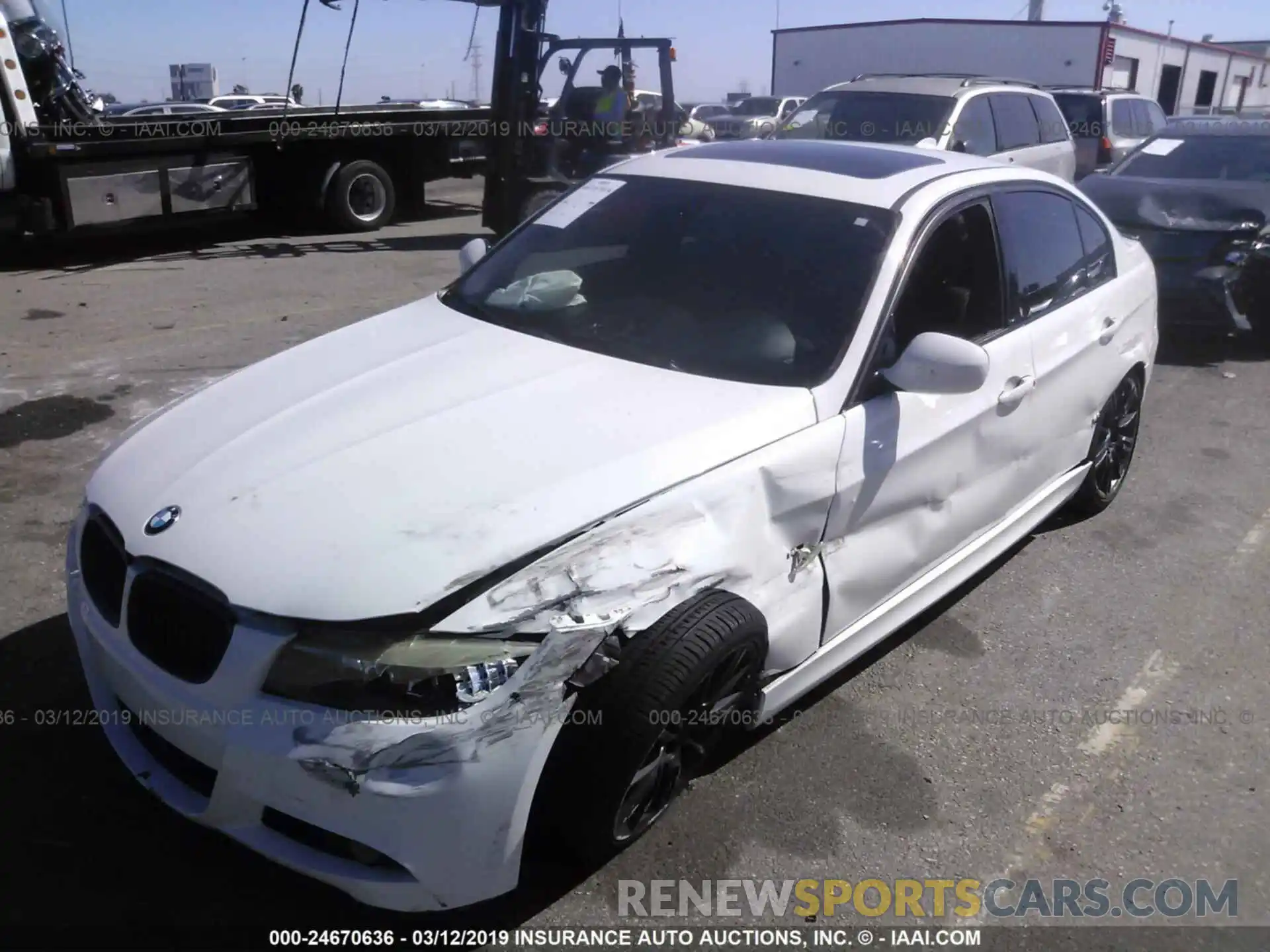 2 Photograph of a damaged car 4T1B21FB5KU005879 TOYOTA AVALON 2019