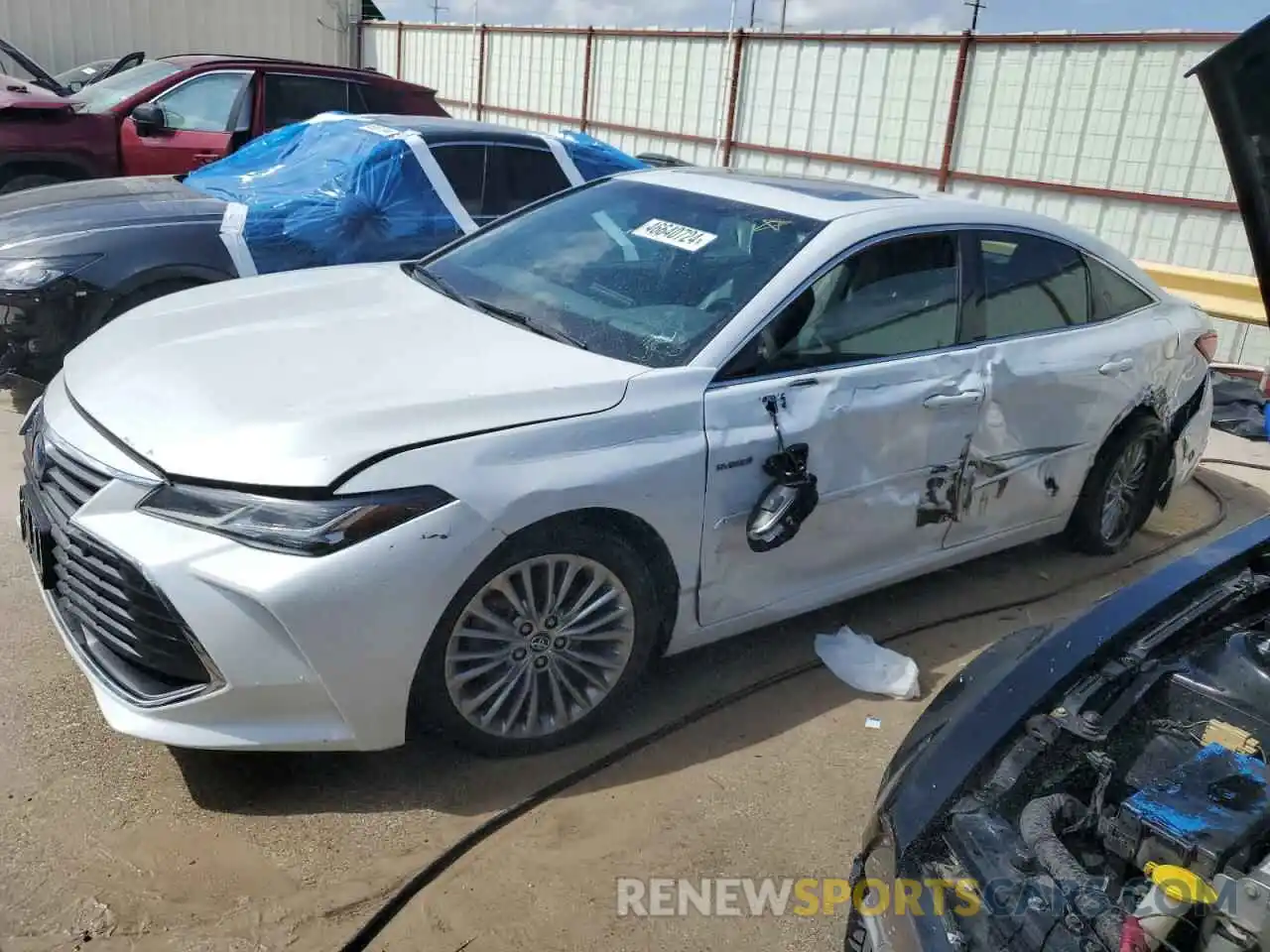 1 Photograph of a damaged car 4T1B21FB5KU010435 TOYOTA AVALON 2019