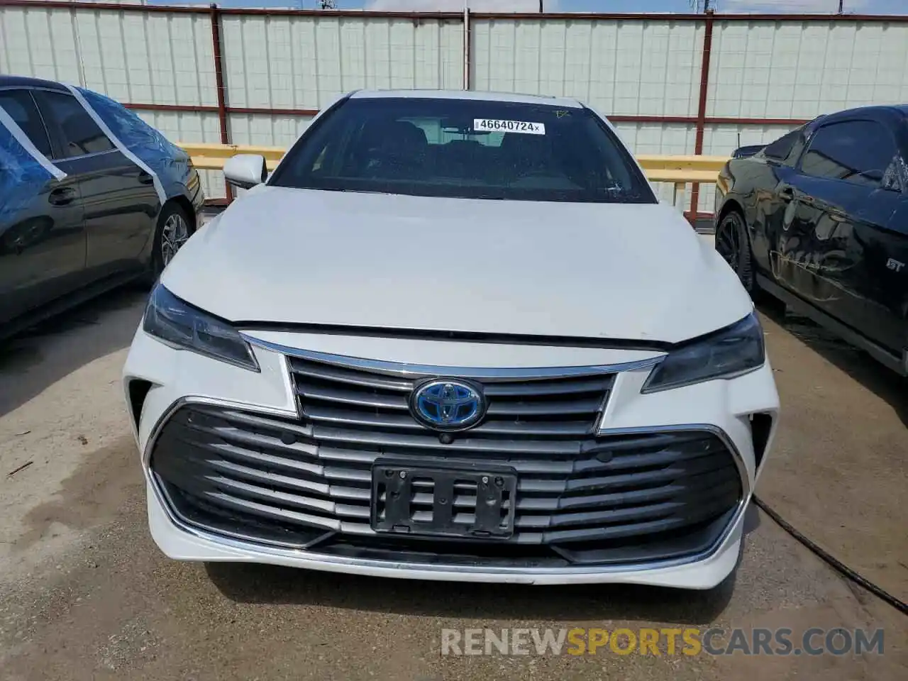 5 Photograph of a damaged car 4T1B21FB5KU010435 TOYOTA AVALON 2019