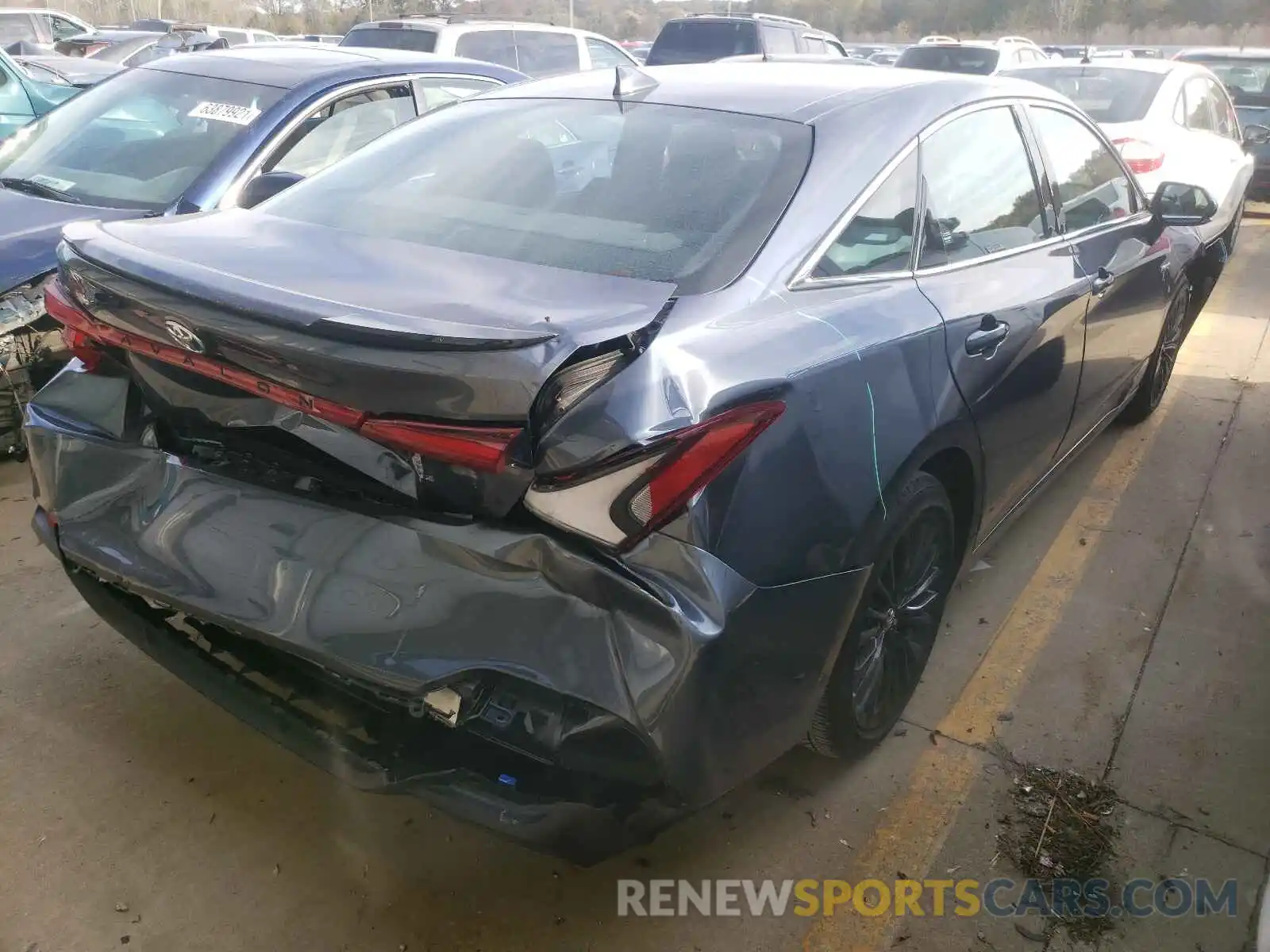 4 Photograph of a damaged car 4T1B21FB5KU011102 TOYOTA AVALON 2019