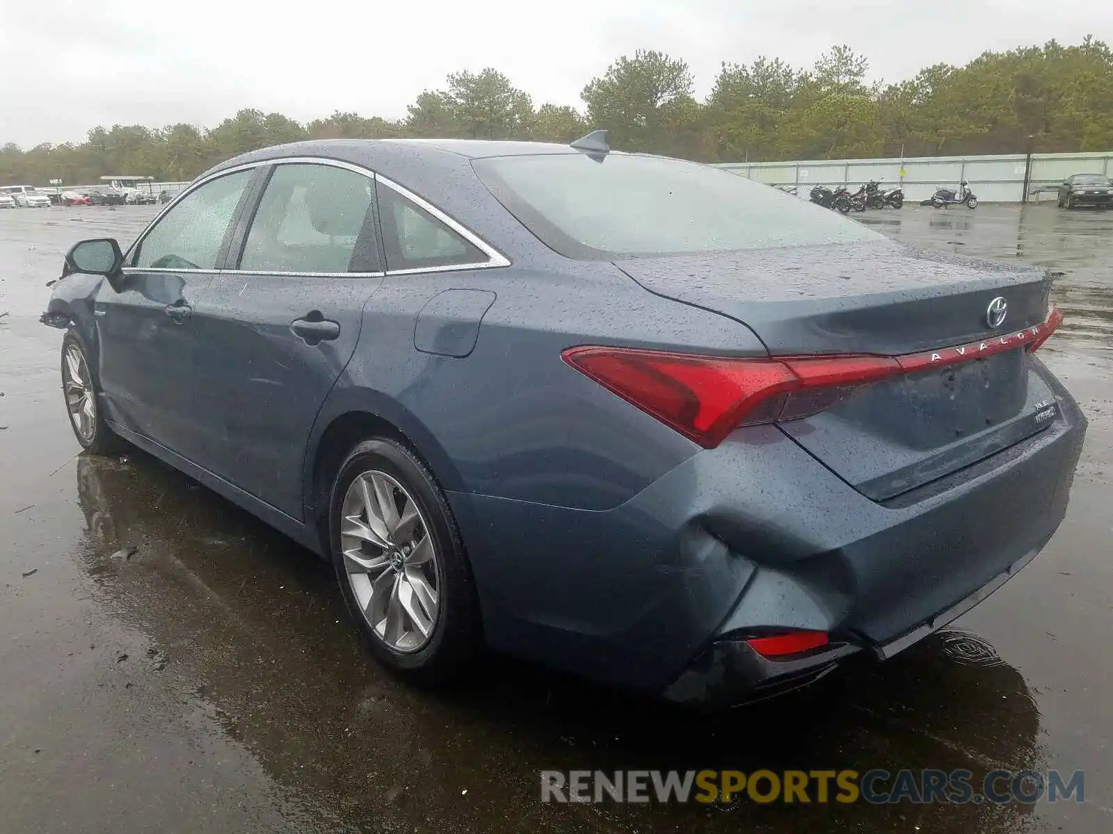 3 Photograph of a damaged car 4T1B21FB6KU001422 TOYOTA AVALON 2019