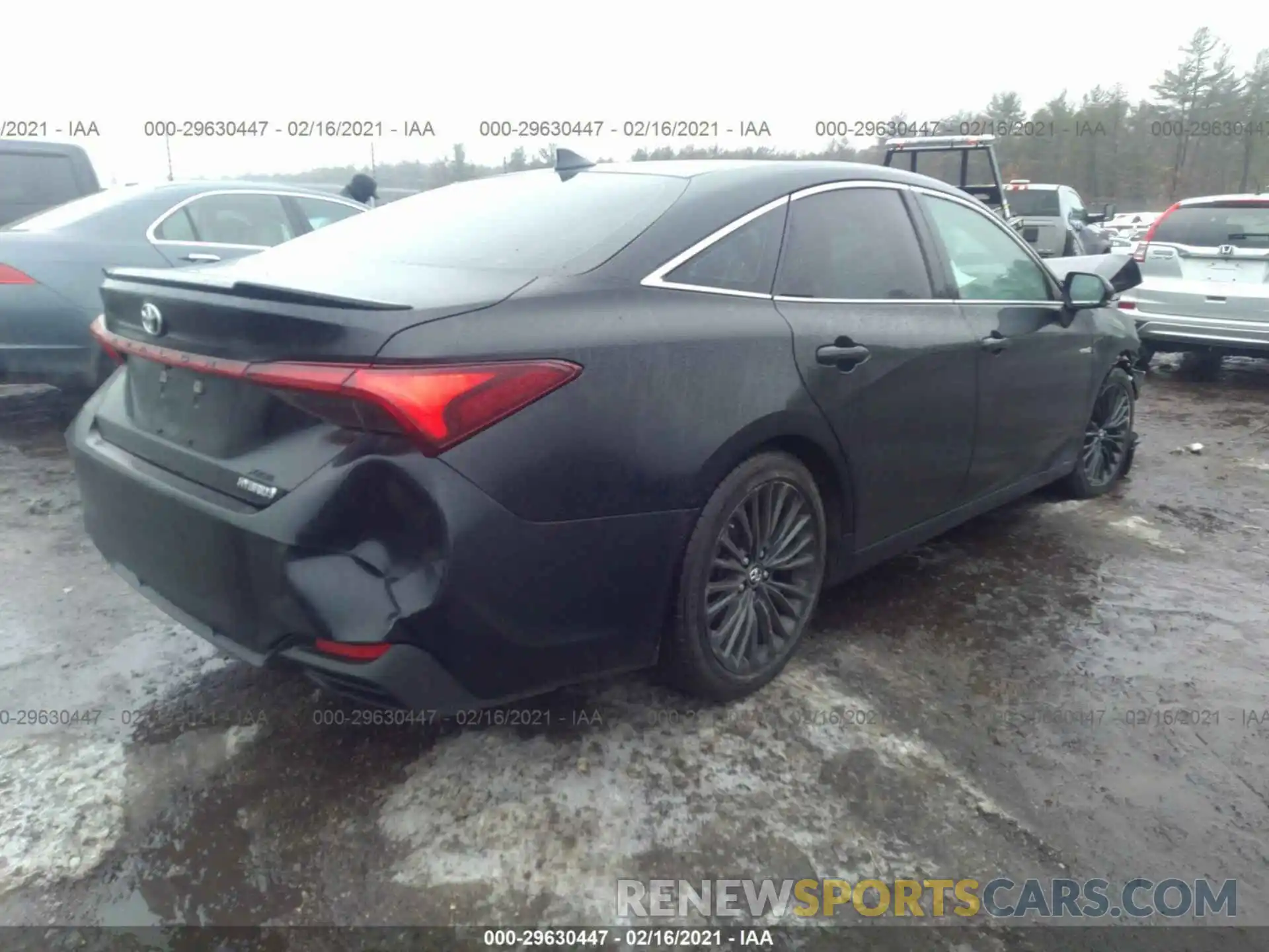 4 Photograph of a damaged car 4T1B21FB6KU002294 TOYOTA AVALON 2019