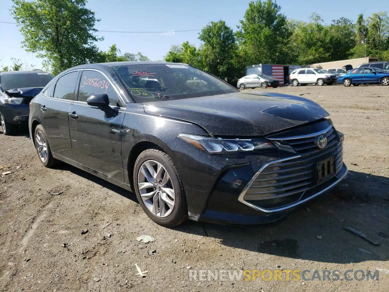 1 Photograph of a damaged car 4T1B21FB6KU002991 TOYOTA AVALON 2019