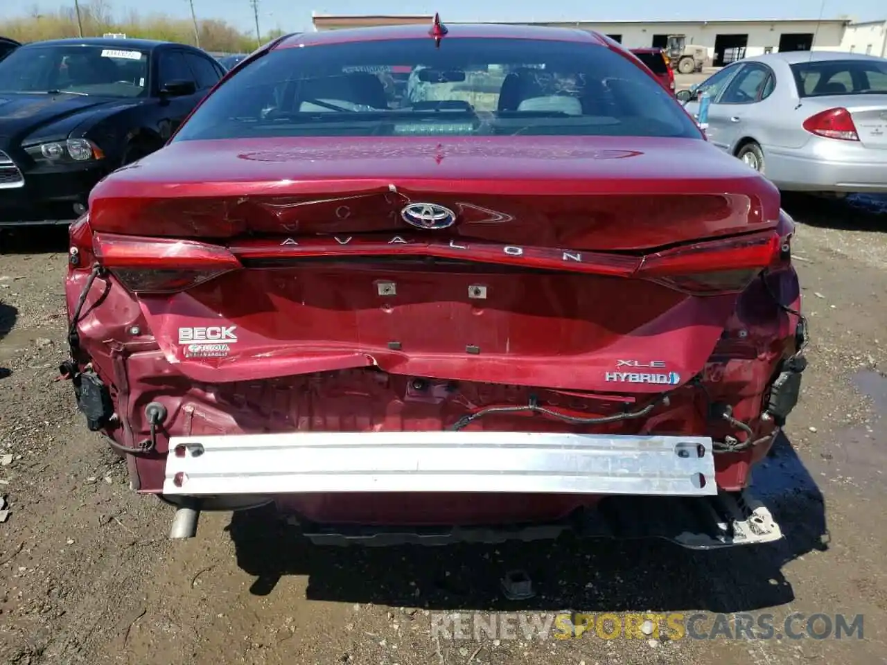 9 Photograph of a damaged car 4T1B21FB6KU004479 TOYOTA AVALON 2019