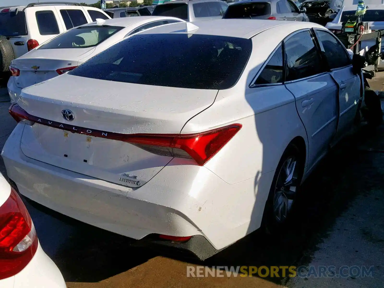 4 Photograph of a damaged car 4T1B21FB6KU004756 TOYOTA AVALON 2019