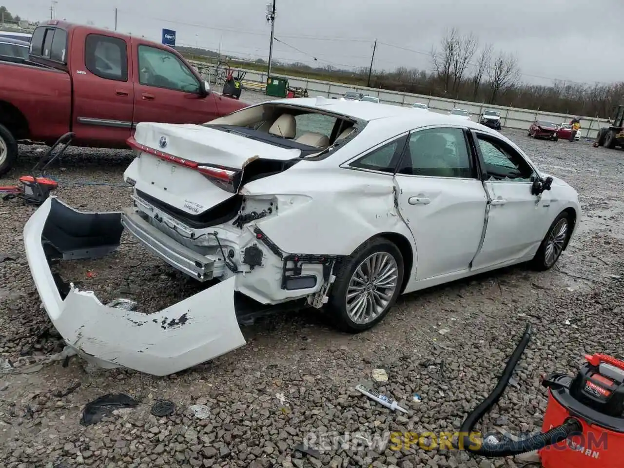 3 Фотография поврежденного автомобиля 4T1B21FB6KU005633 TOYOTA AVALON 2019