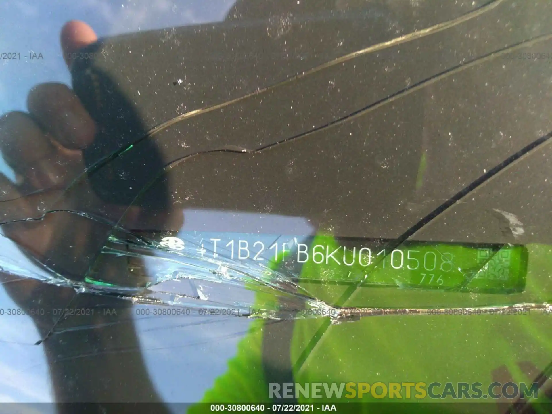 9 Photograph of a damaged car 4T1B21FB6KU010508 TOYOTA AVALON 2019