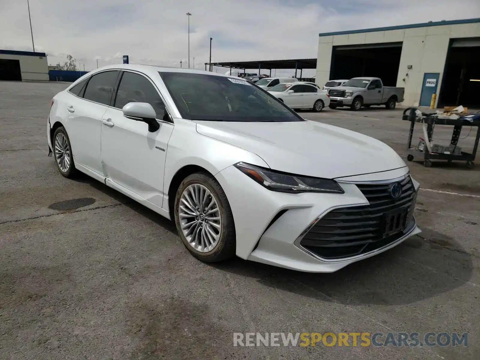 1 Photograph of a damaged car 4T1B21FB6KU010900 TOYOTA AVALON 2019