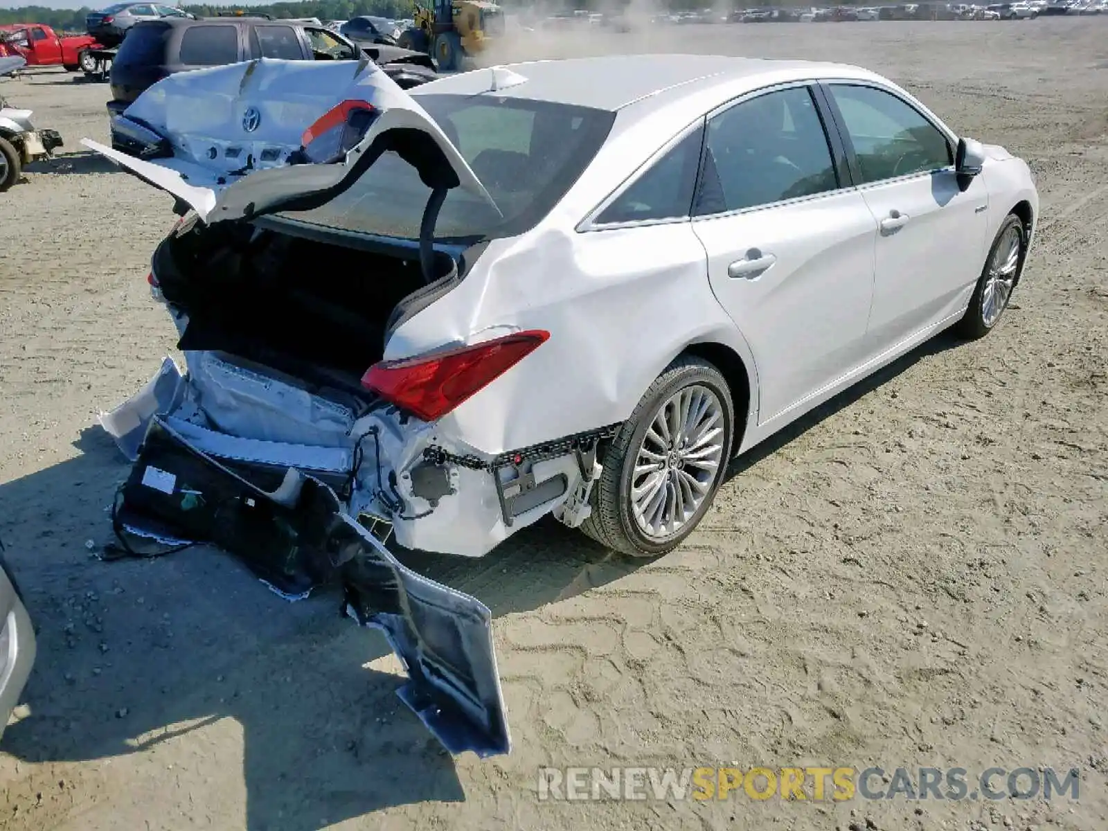 4 Photograph of a damaged car 4T1B21FB6KU011531 TOYOTA AVALON 2019