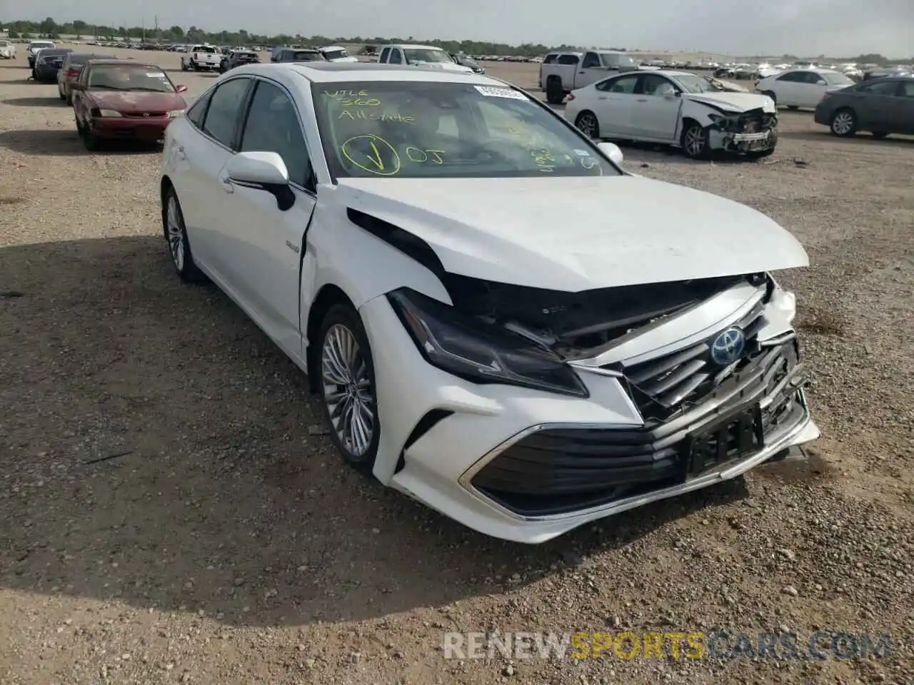 1 Photograph of a damaged car 4T1B21FB6KU011772 TOYOTA AVALON 2019