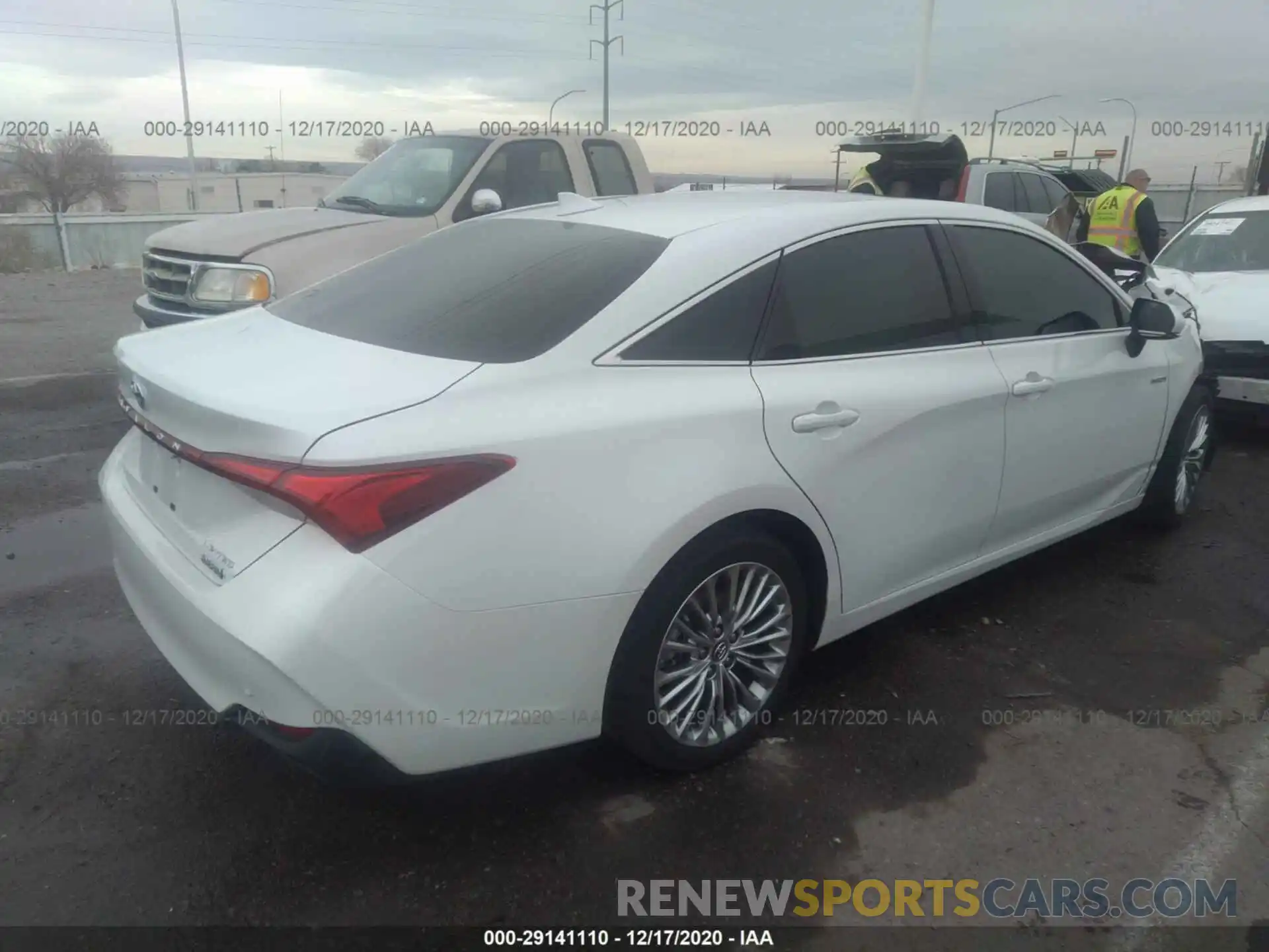 4 Photograph of a damaged car 4T1B21FB7KU002885 TOYOTA AVALON 2019