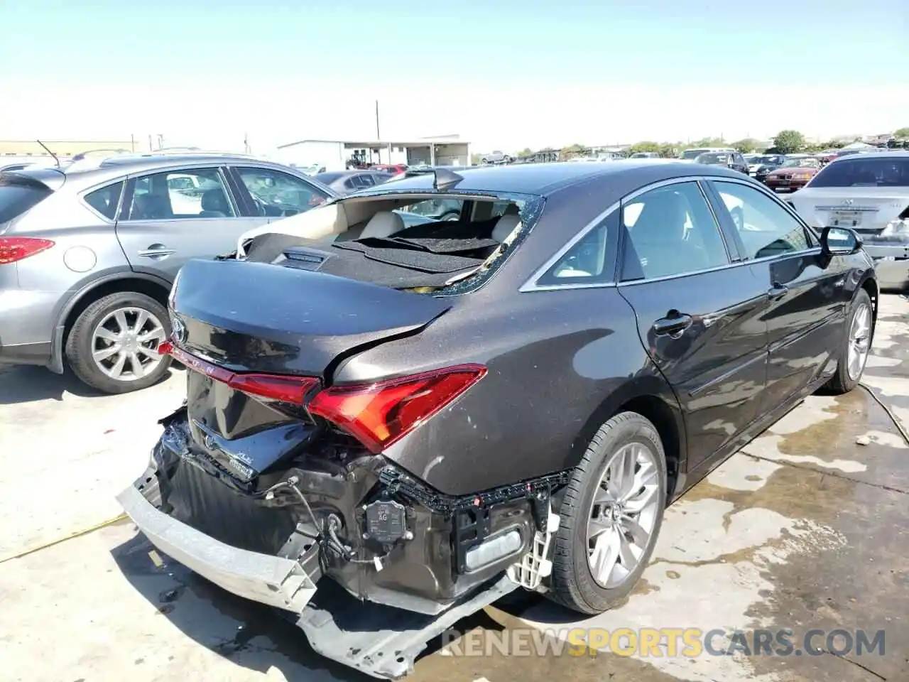 4 Photograph of a damaged car 4T1B21FB7KU003440 TOYOTA AVALON 2019