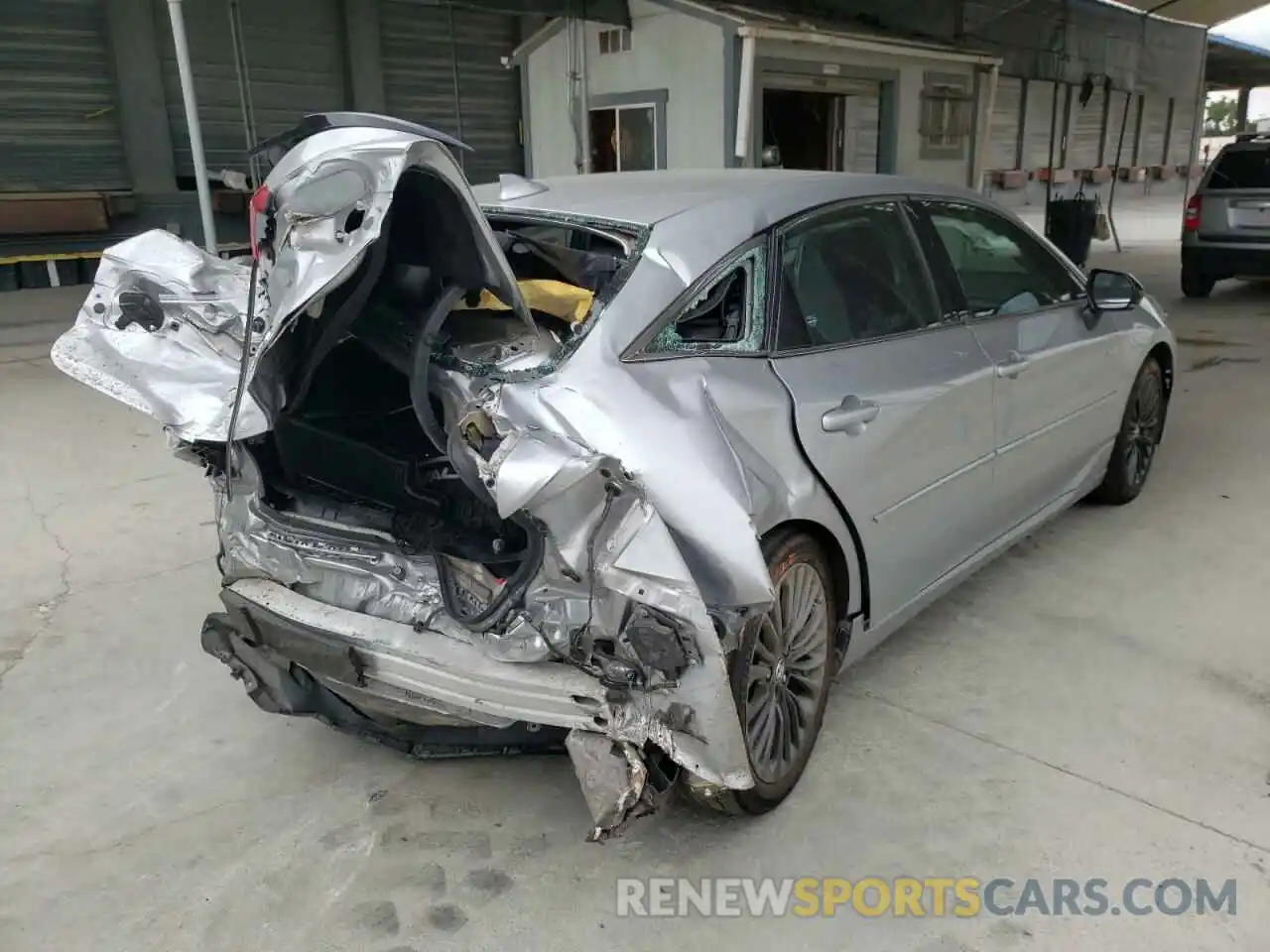 4 Photograph of a damaged car 4T1B21FB7KU006483 TOYOTA AVALON 2019