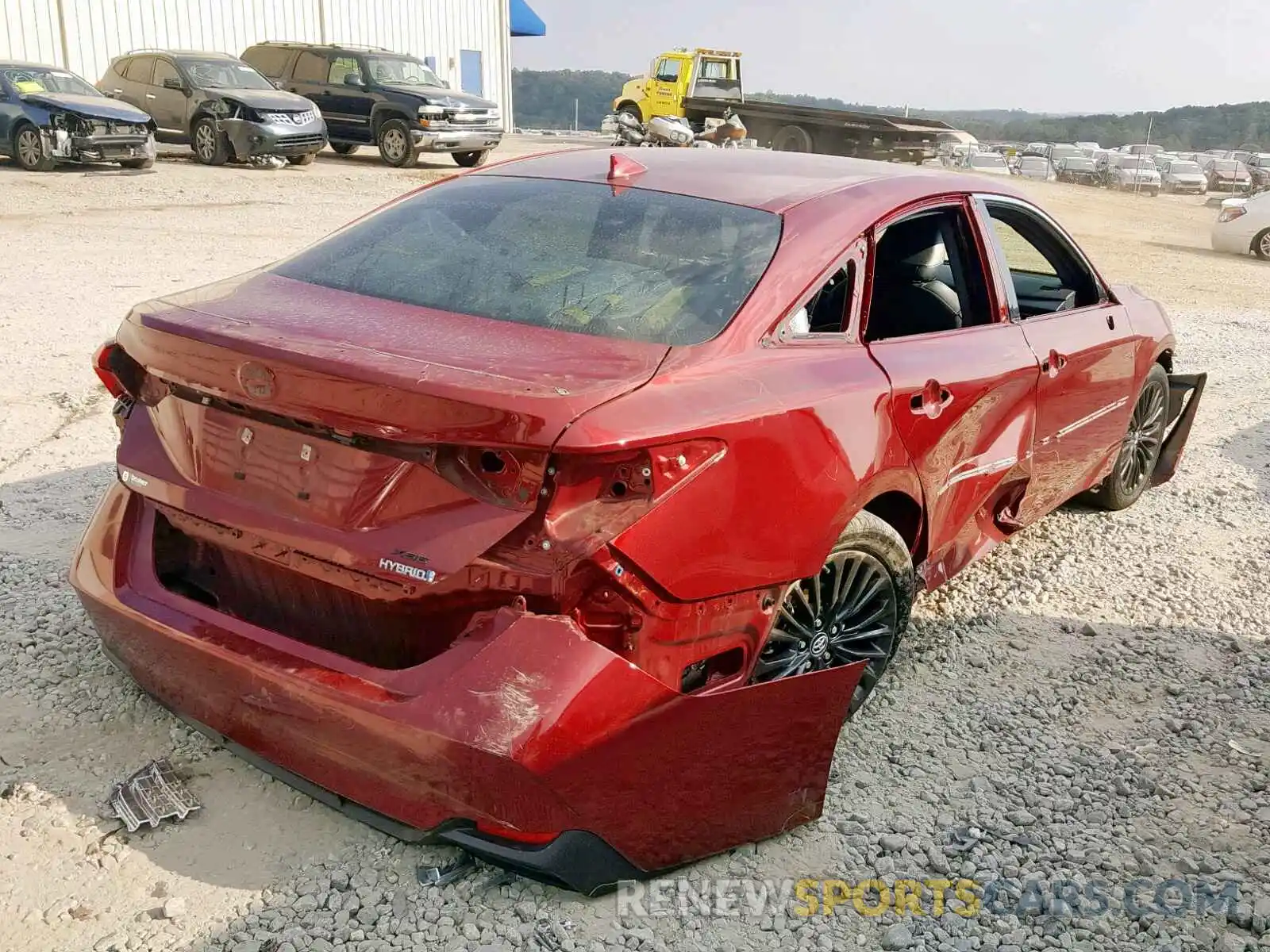 4 Photograph of a damaged car 4T1B21FB7KU006905 TOYOTA AVALON 2019