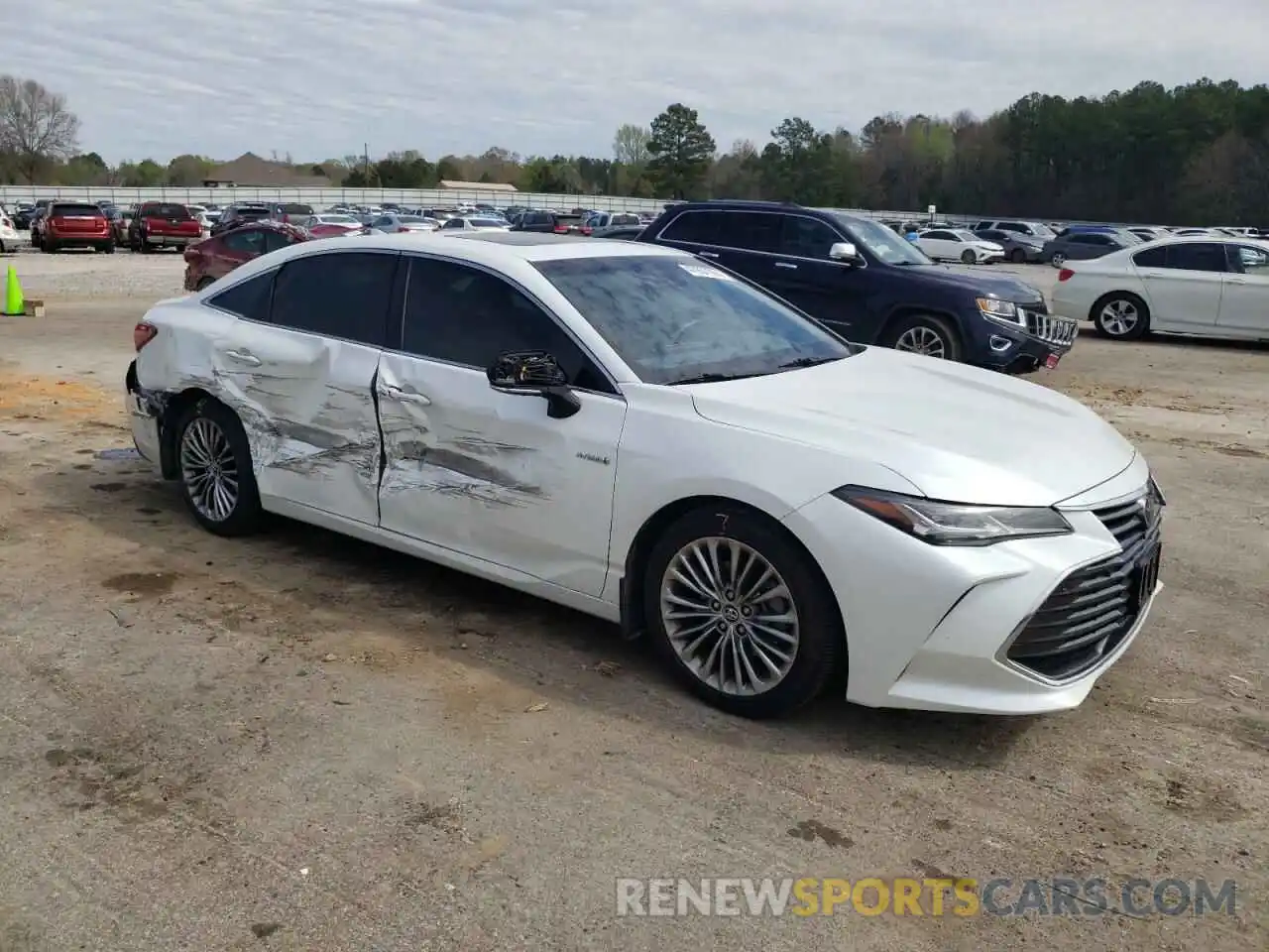 4 Photograph of a damaged car 4T1B21FB7KU007312 TOYOTA AVALON 2019