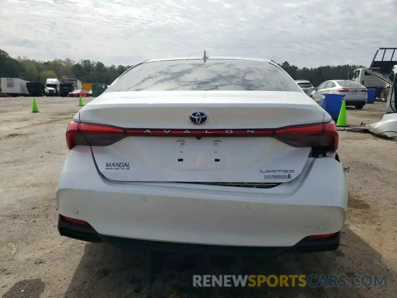 6 Photograph of a damaged car 4T1B21FB7KU007312 TOYOTA AVALON 2019