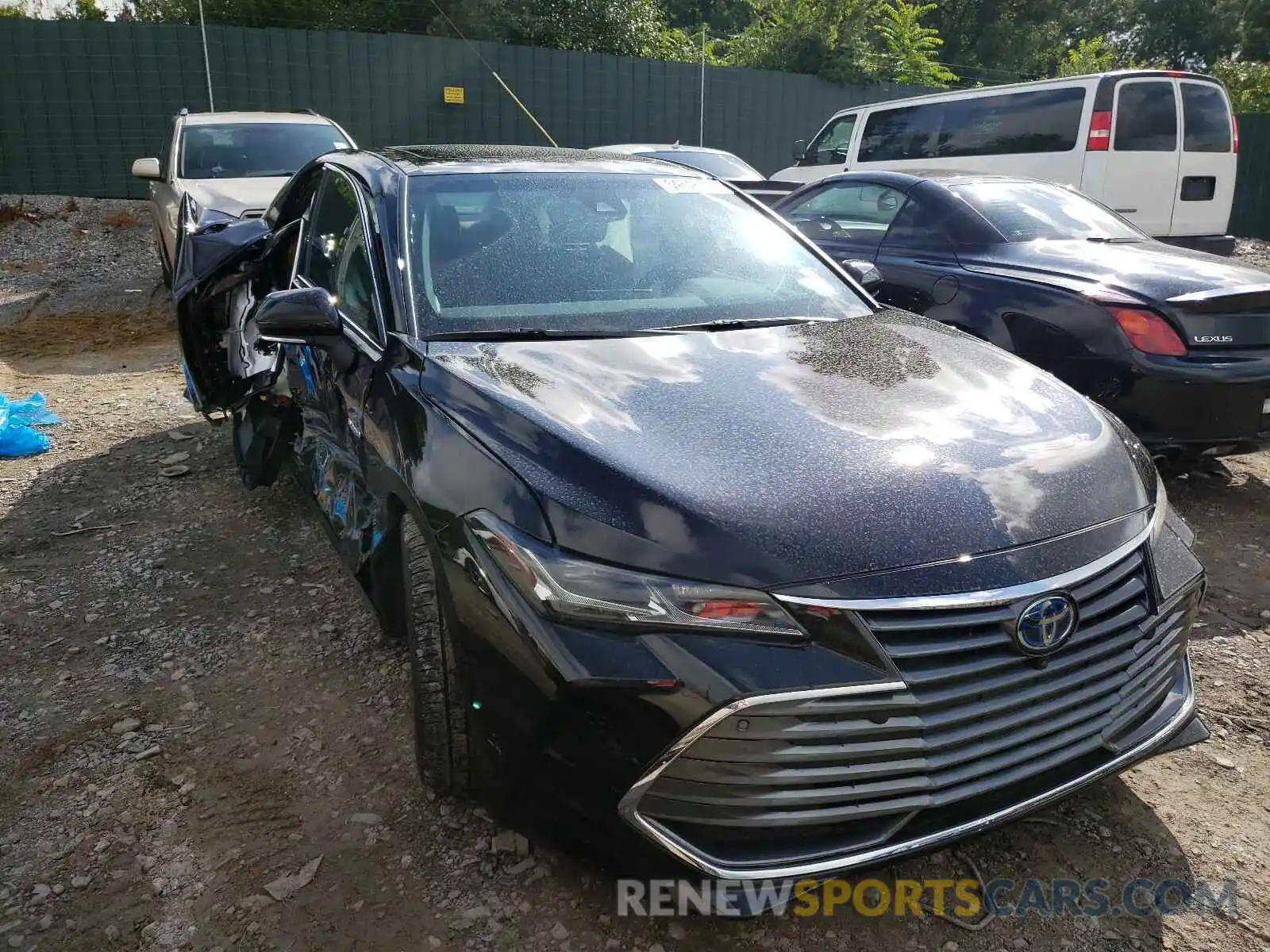 1 Photograph of a damaged car 4T1B21FB7KU011568 TOYOTA AVALON 2019