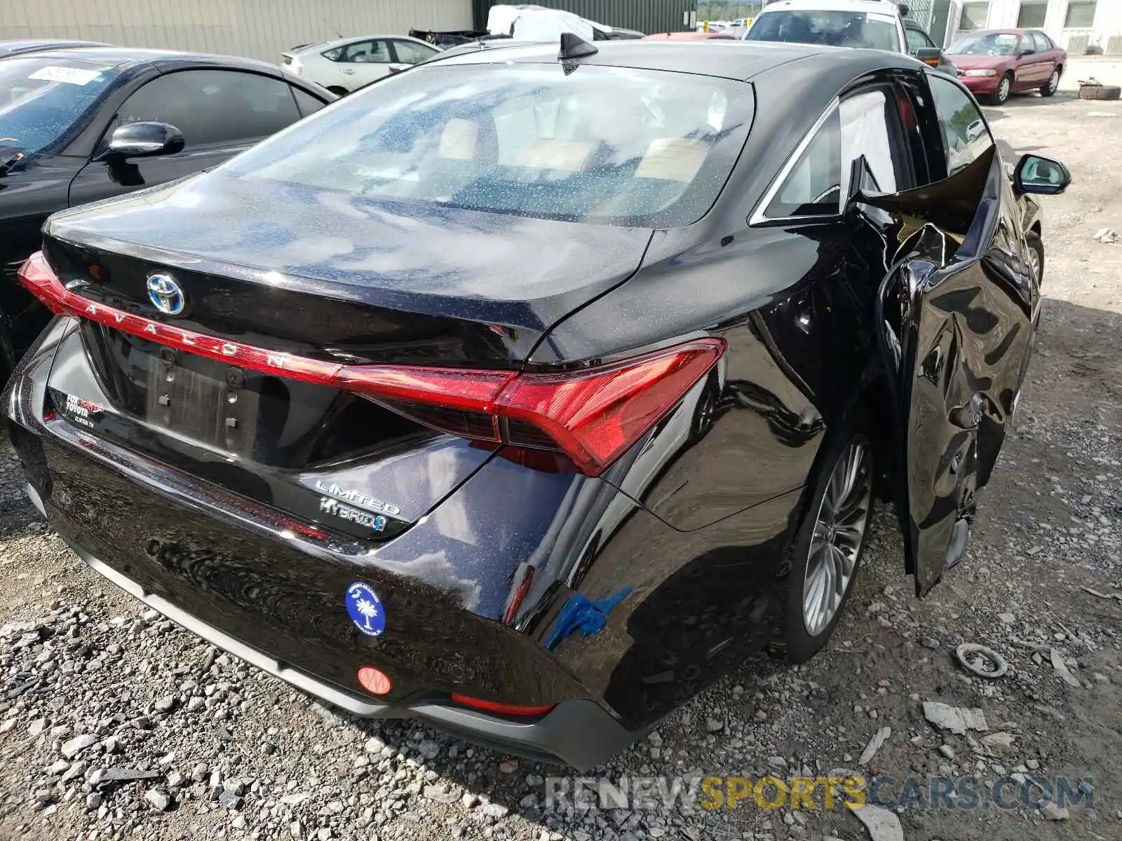 4 Photograph of a damaged car 4T1B21FB7KU011568 TOYOTA AVALON 2019