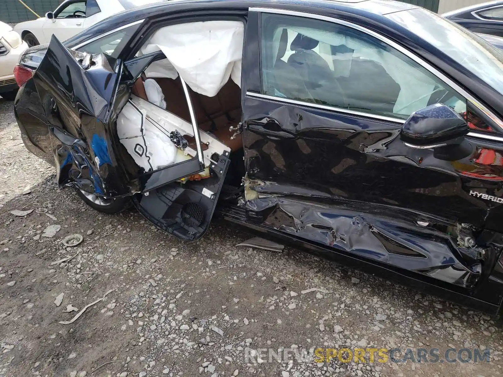 9 Photograph of a damaged car 4T1B21FB7KU011568 TOYOTA AVALON 2019