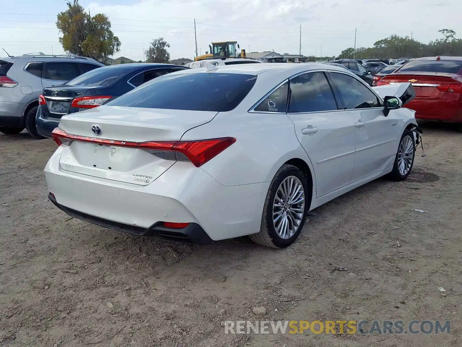 4 Photograph of a damaged car 4T1B21FB8KU002314 TOYOTA AVALON 2019