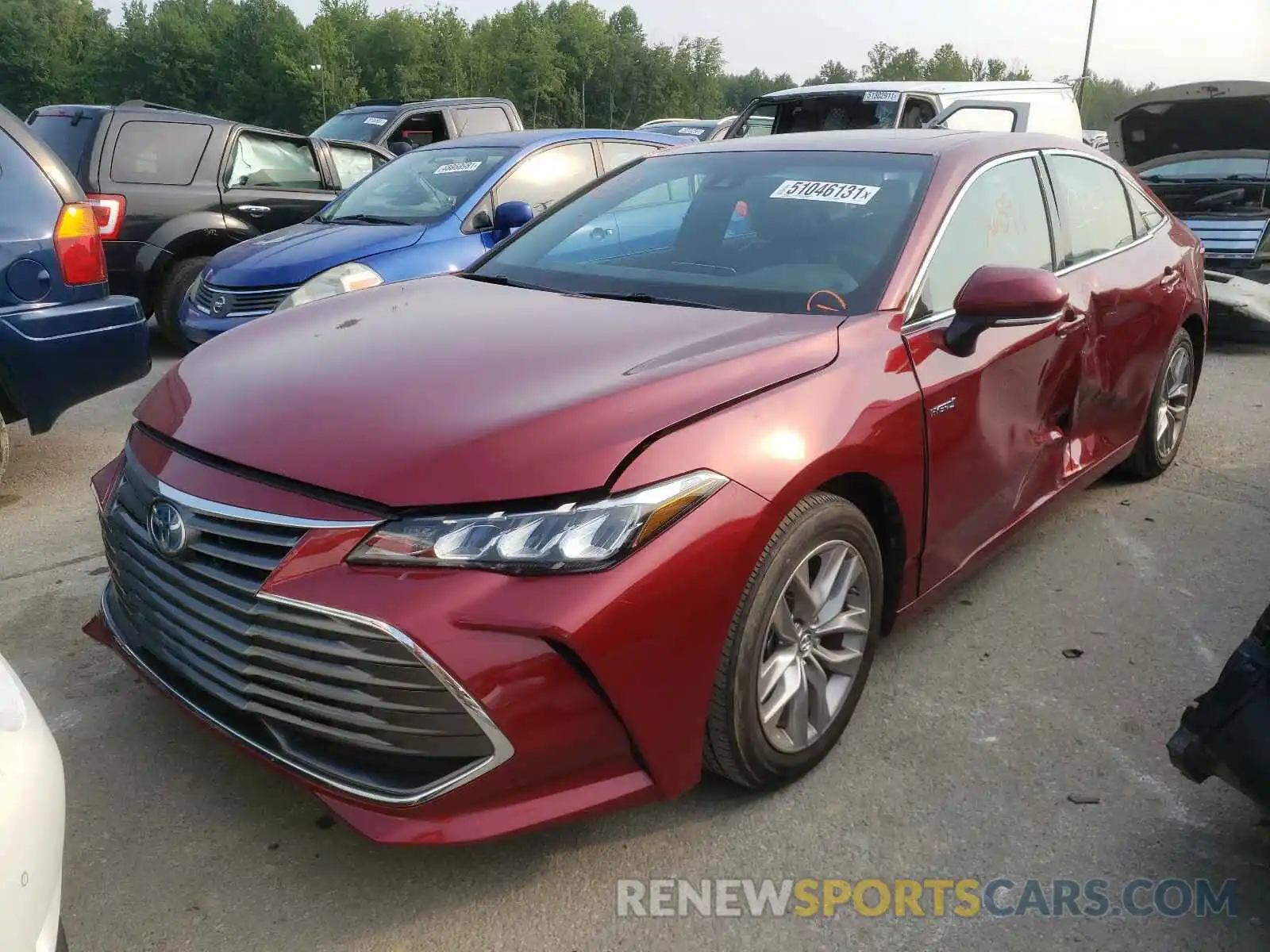 2 Photograph of a damaged car 4T1B21FB8KU003334 TOYOTA AVALON 2019