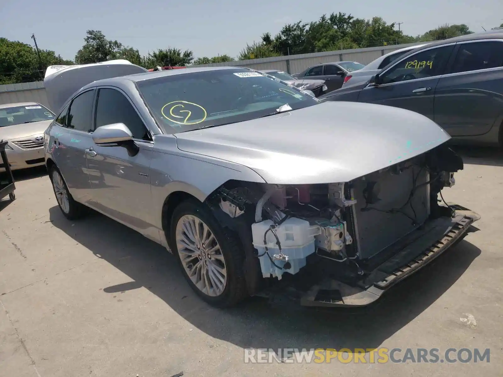 1 Photograph of a damaged car 4T1B21FB8KU005293 TOYOTA AVALON 2019