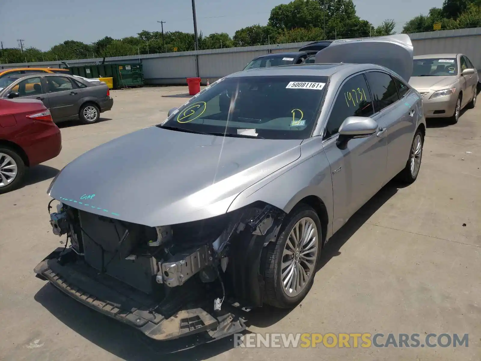 2 Photograph of a damaged car 4T1B21FB8KU005293 TOYOTA AVALON 2019