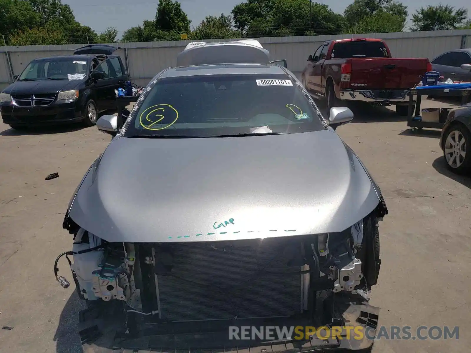 9 Photograph of a damaged car 4T1B21FB8KU005293 TOYOTA AVALON 2019