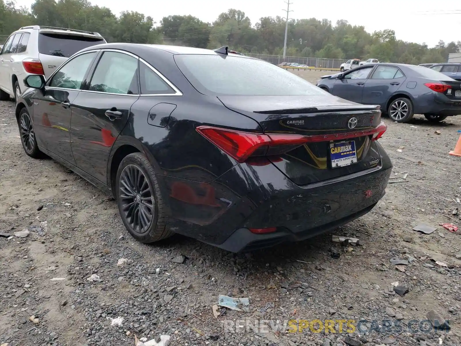 3 Photograph of a damaged car 4T1B21FB8KU006069 TOYOTA AVALON 2019