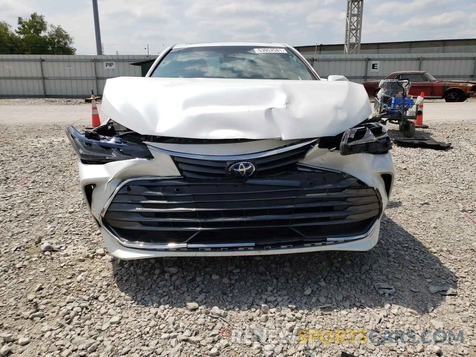 9 Фотография поврежденного автомобиля 4T1B21FB8KU006539 TOYOTA AVALON 2019