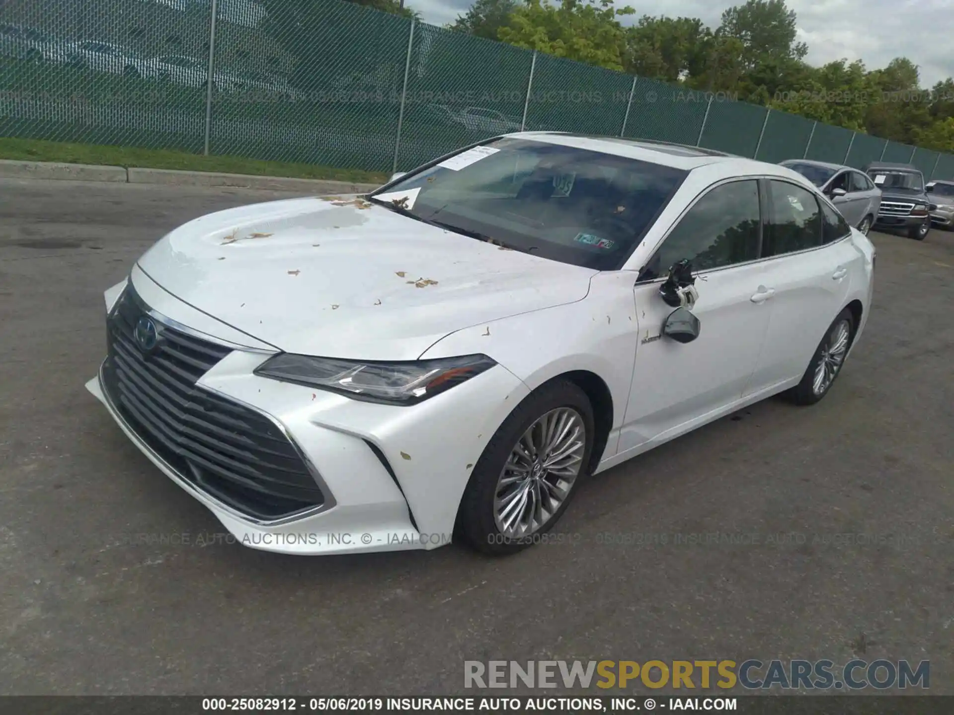 2 Photograph of a damaged car 4T1B21FB8KU008405 TOYOTA AVALON 2019