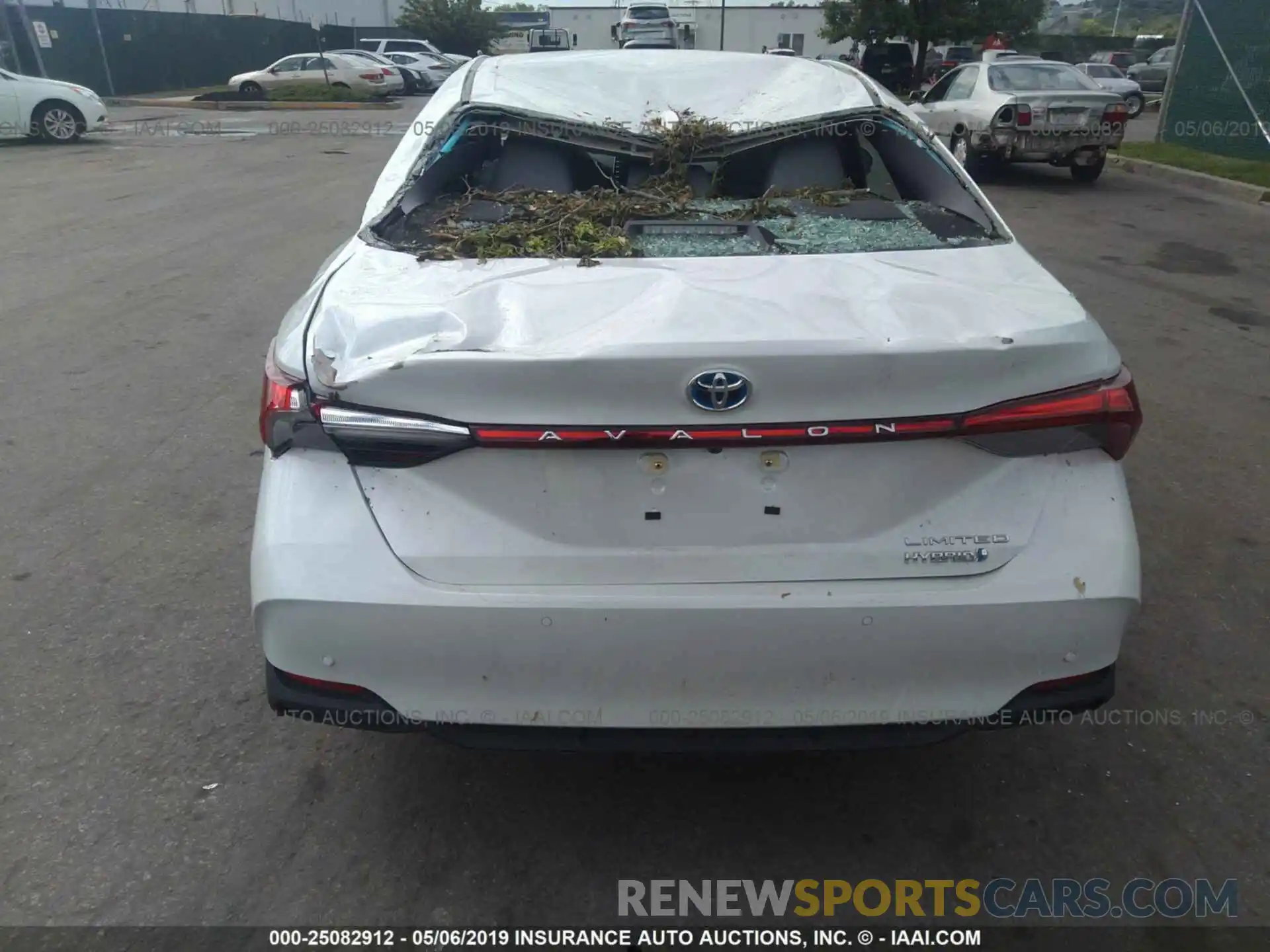 6 Photograph of a damaged car 4T1B21FB8KU008405 TOYOTA AVALON 2019