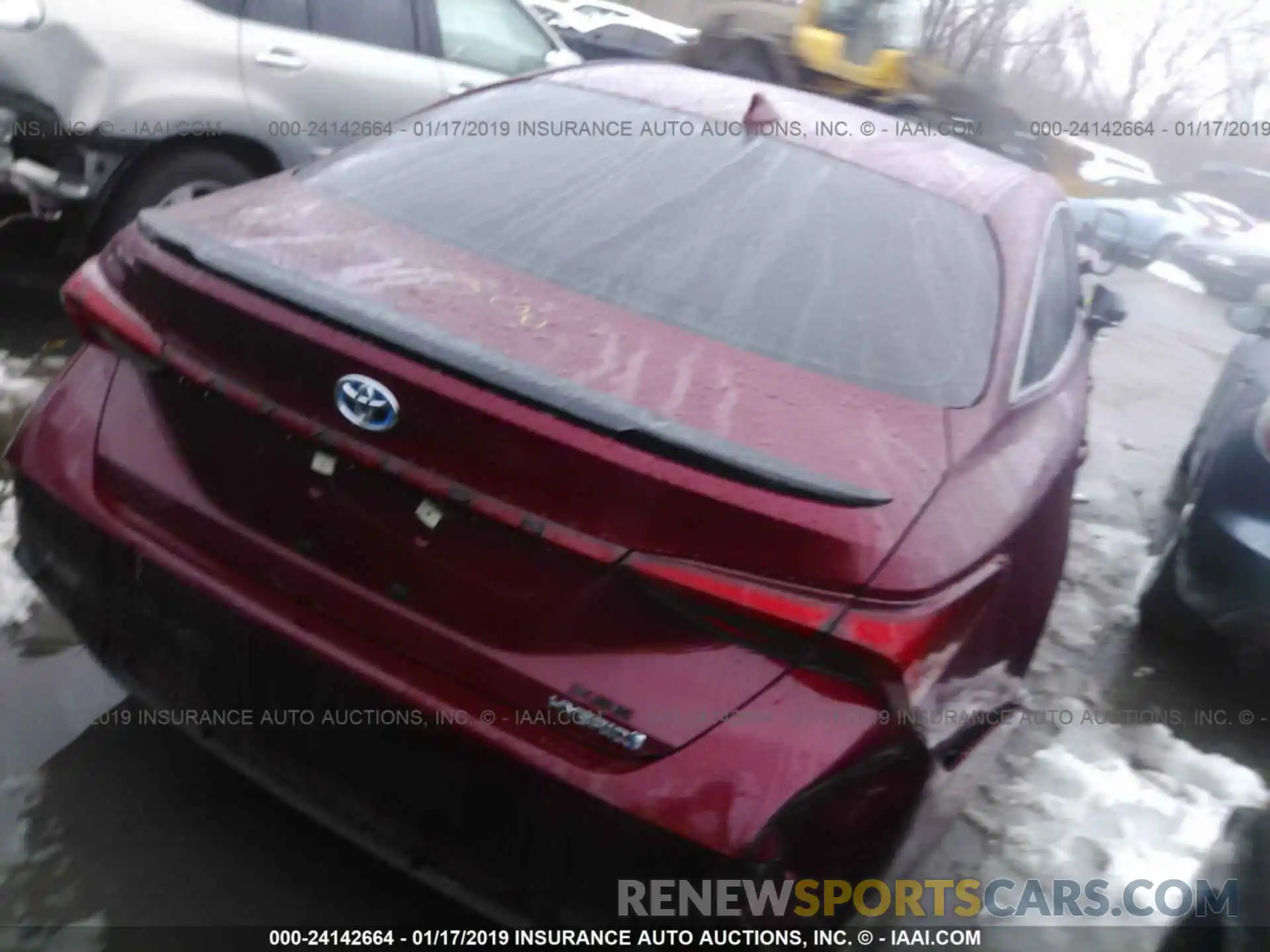 4 Photograph of a damaged car 4T1B21FB9KU001320 TOYOTA AVALON 2019