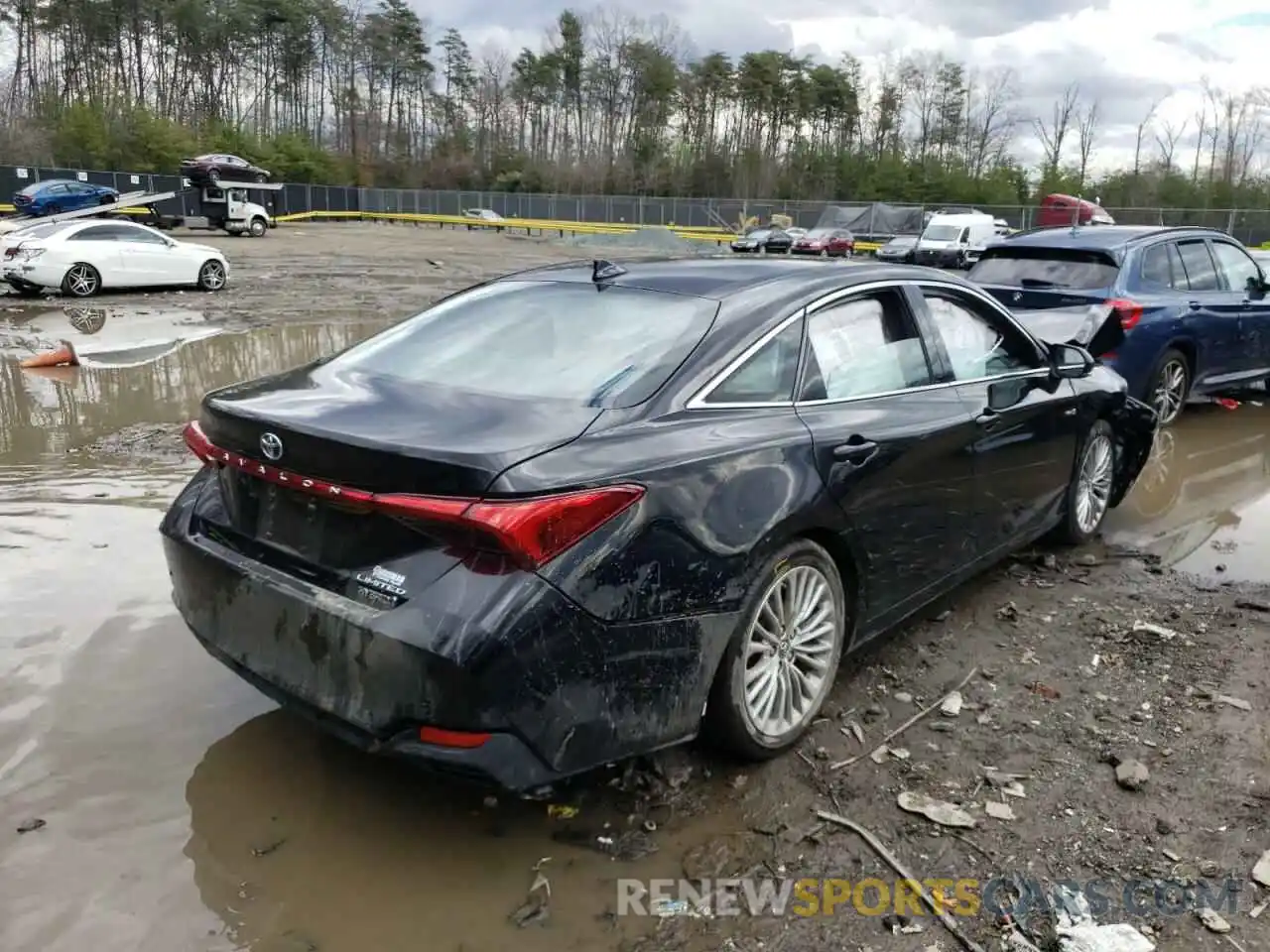 4 Photograph of a damaged car 4T1B21FB9KU002855 TOYOTA AVALON 2019