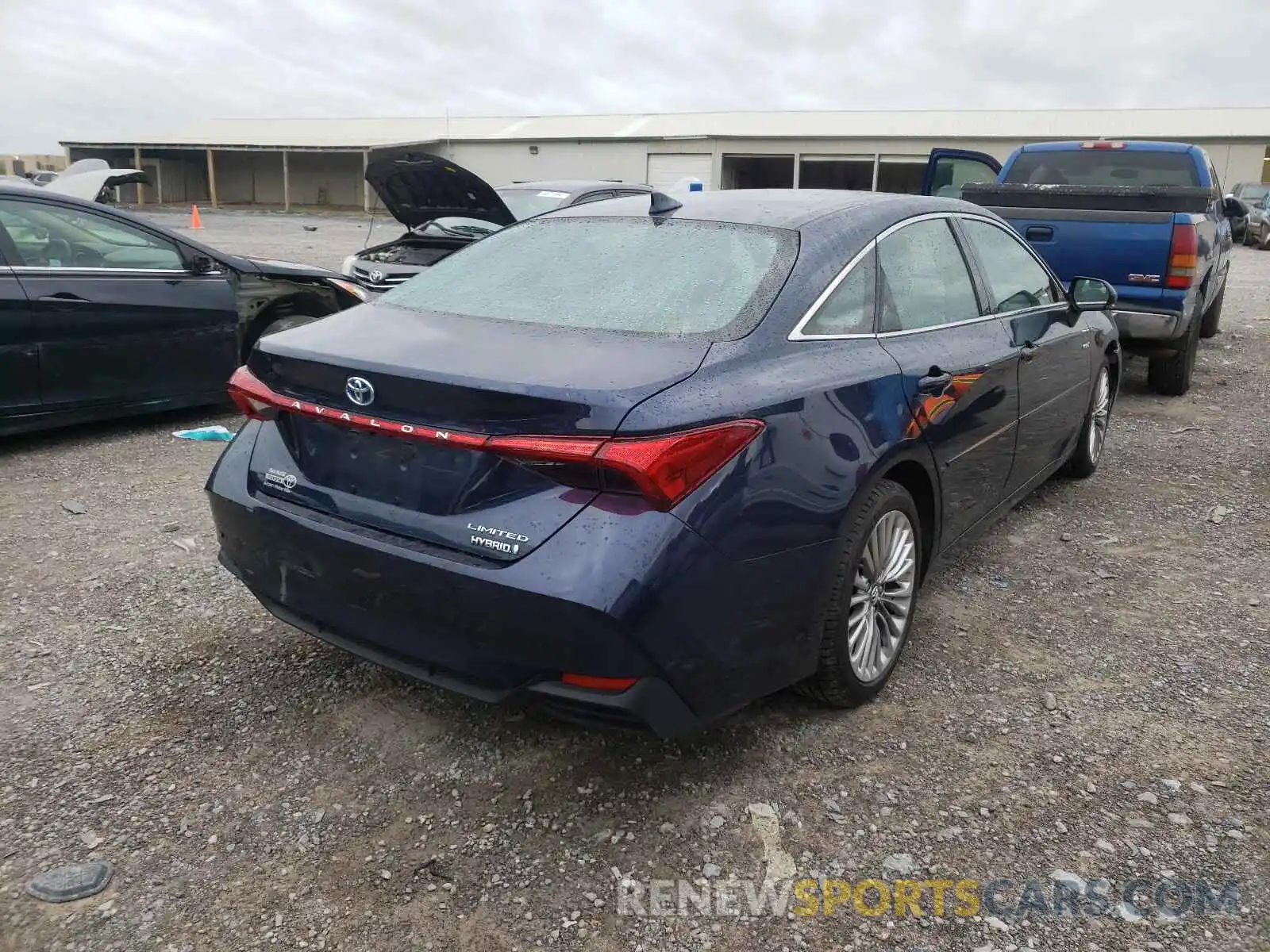 4 Photograph of a damaged car 4T1B21FB9KU003861 TOYOTA AVALON 2019