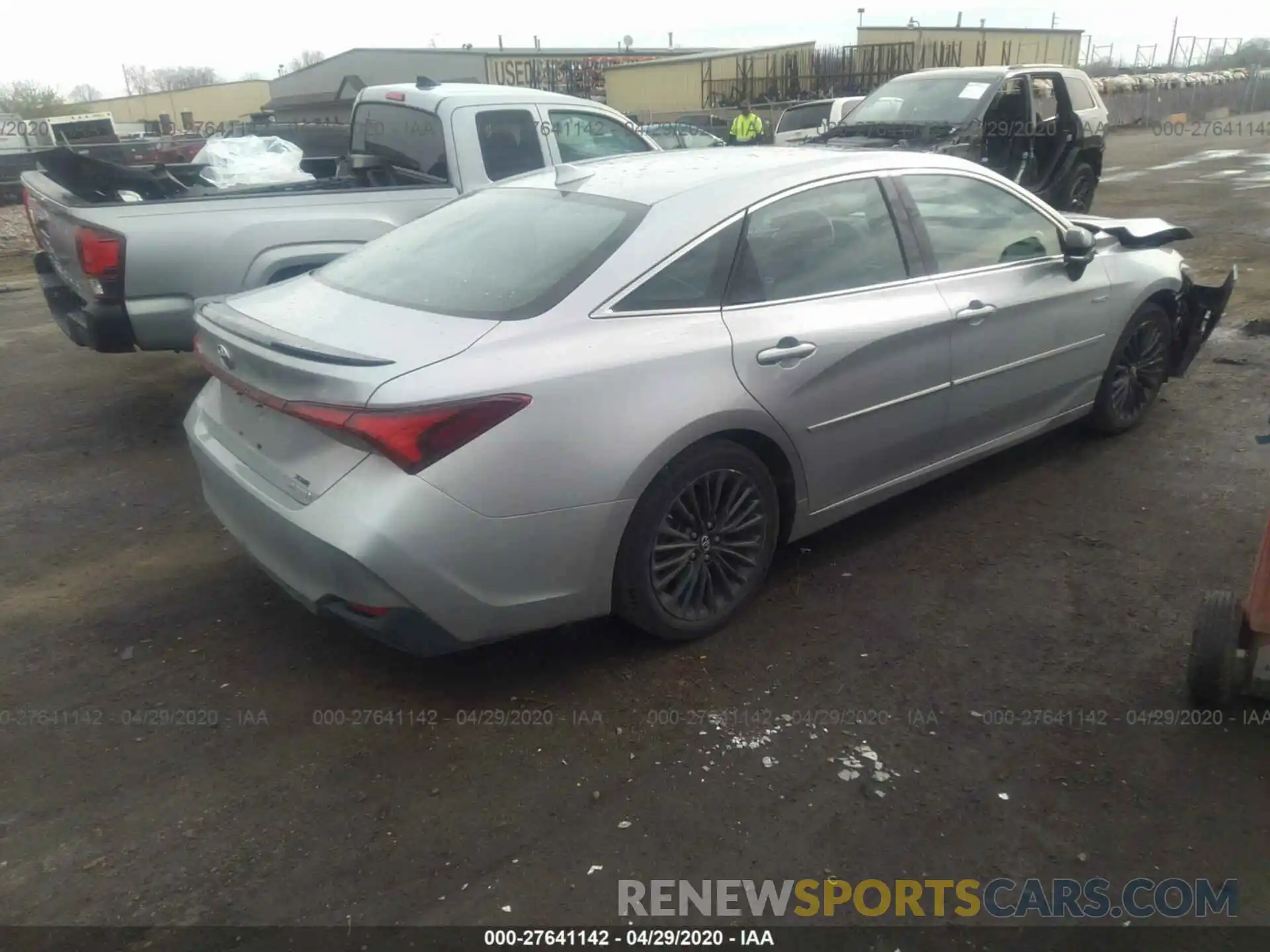 4 Фотография поврежденного автомобиля 4T1B21FB9KU004167 TOYOTA AVALON 2019