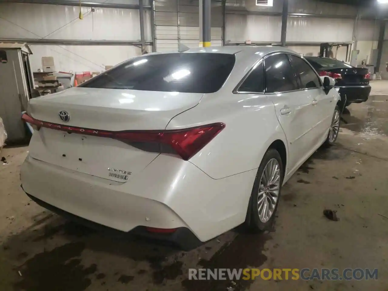 4 Photograph of a damaged car 4T1B21FB9KU004332 TOYOTA AVALON 2019